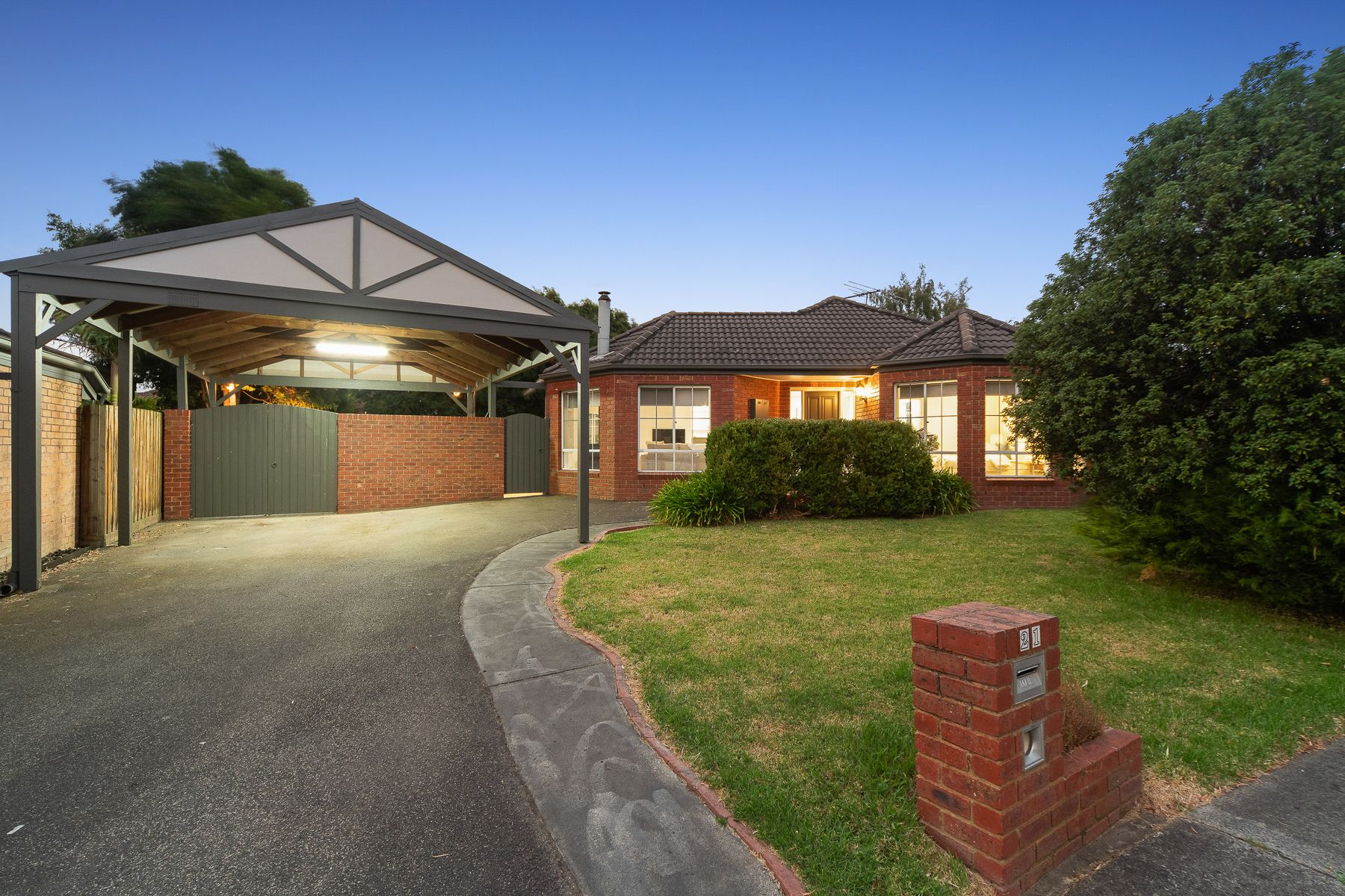 21 Dunn Crescent, Langwarrin, VIC 3910, Langwarrin - Thumbnail 2