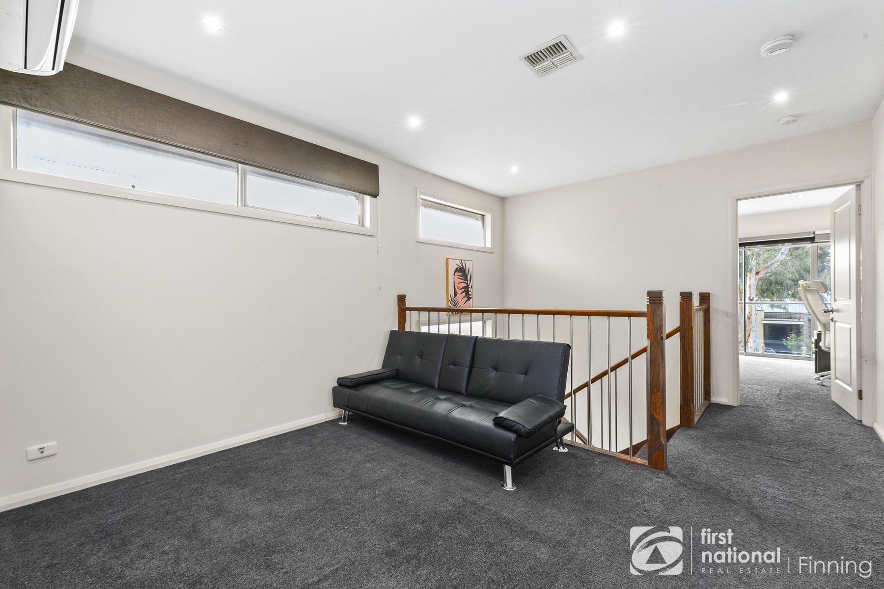 22 Mickleham Drive, Cranbourne North VIC 3977, Cranbourne North - Thumbnail 8