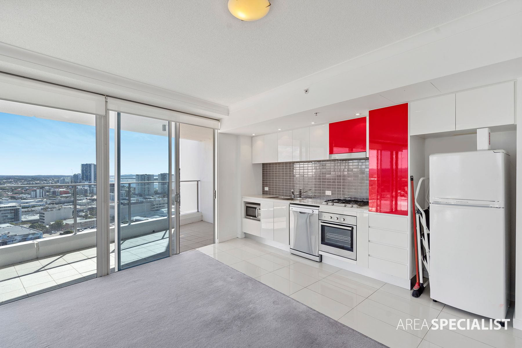 31906/9 Lawson Street, Southport, QLD 4215, Southport - Thumbnail 3