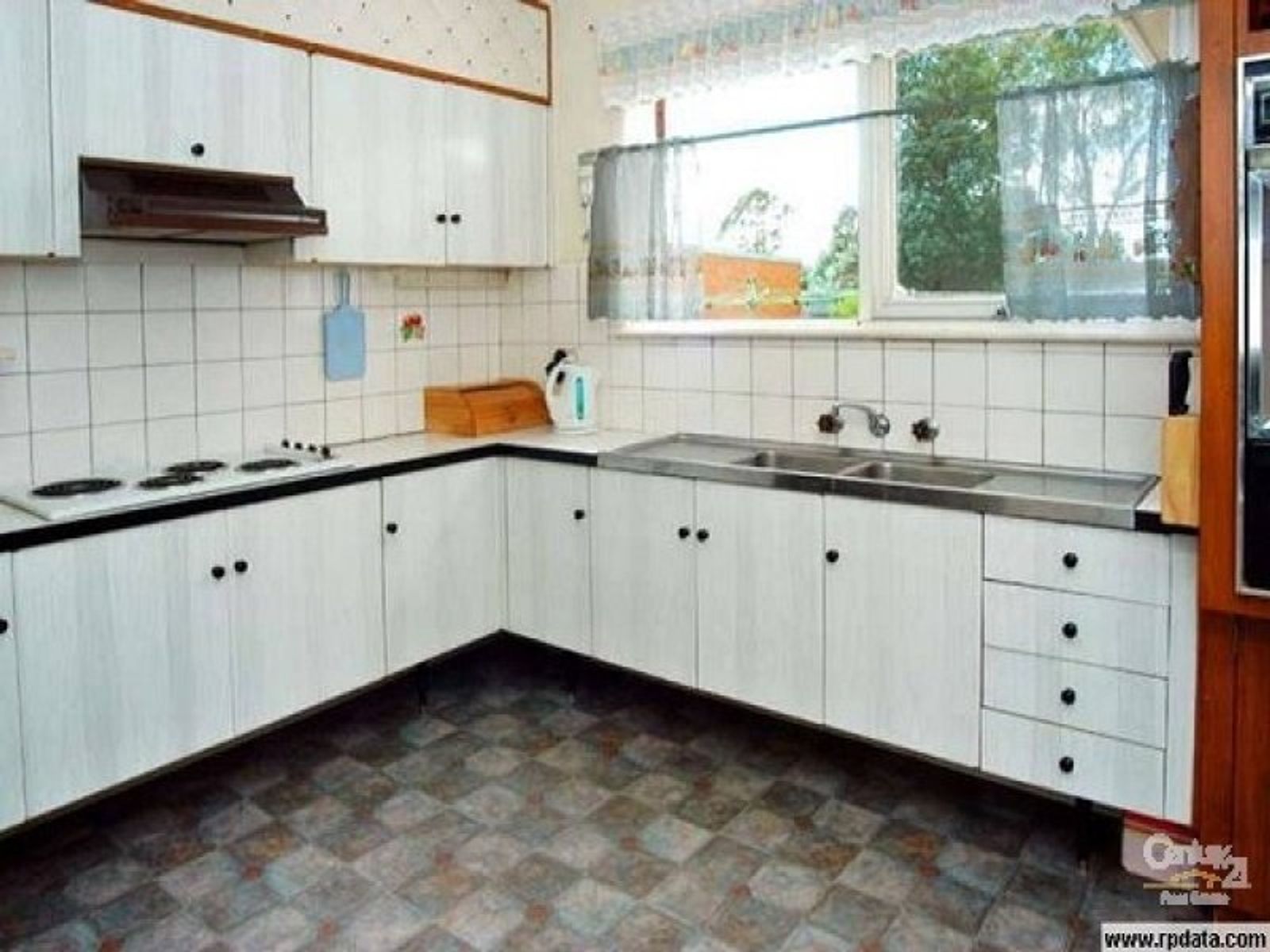 33 Diosma Drive,, Glen Waverley, VIC 3150, Glen Waverley - Thumbnail 4