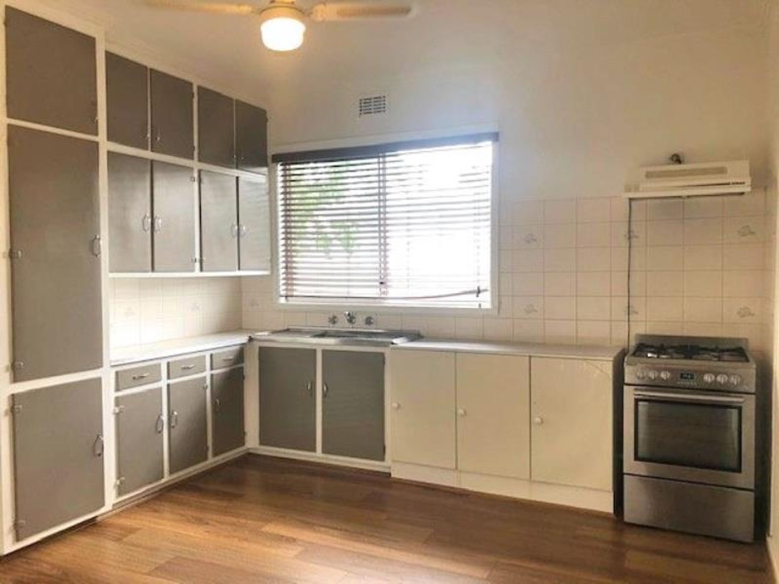 24 McFarland Street, Bacchus Marsh VIC 3340, Bacchus Marsh - Thumbnail 2