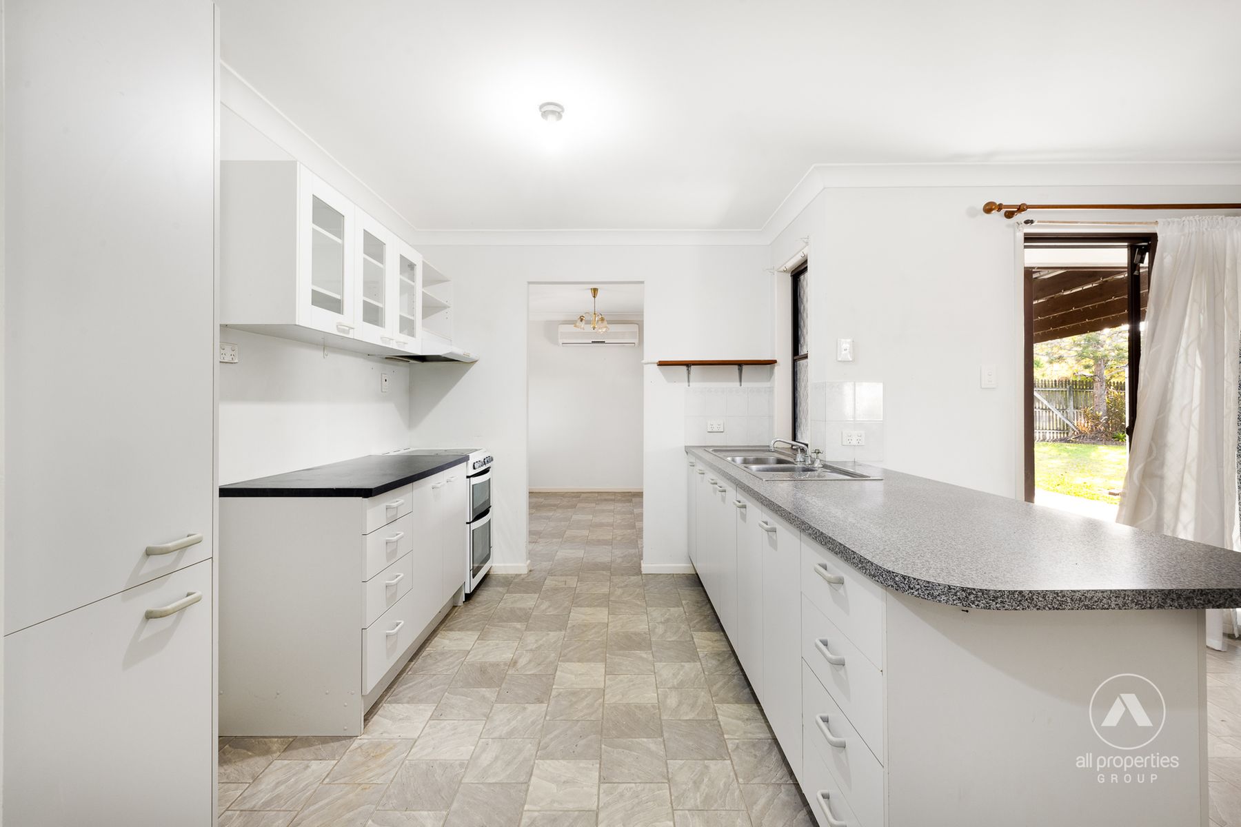 28 Glenlyon Street, Marsden QLD 4132, Marsden - Thumbnail 2