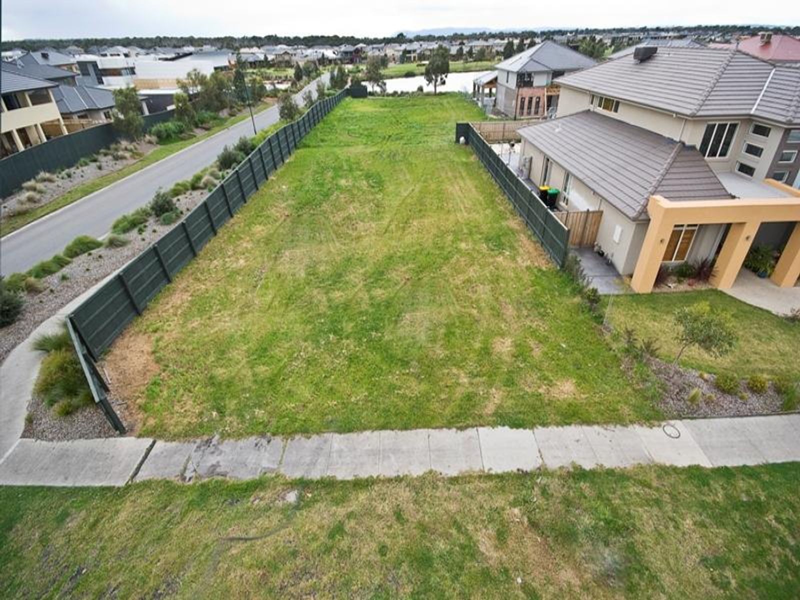 61 Island Point Avenue, Waterways, VIC 3195, Waterways - Thumbnail 3