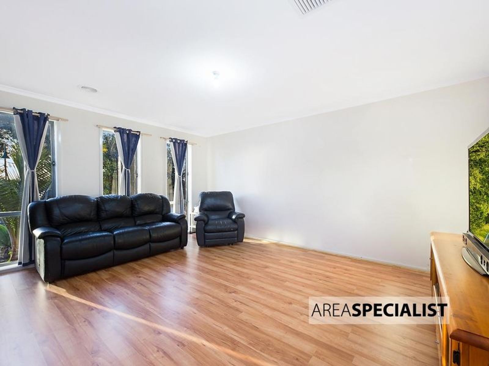 16 Nirringa Drive, Hampton Park, VIC 3976, Hampton Park - Thumbnail 3