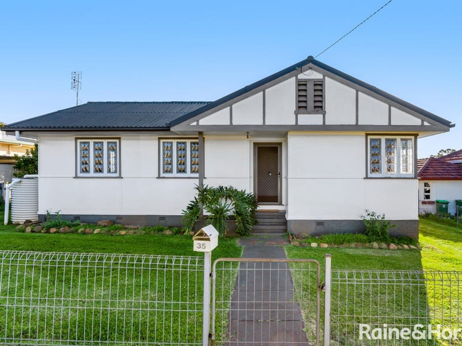 35 Priest Street, Rockville QLD 4350