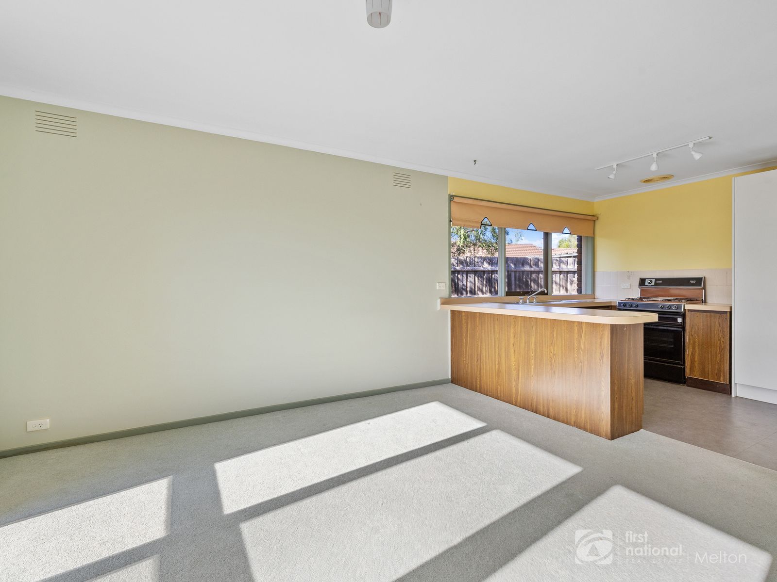6 Coornong Court, Kurunjang VIC 3337, Kurunjang - Thumbnail 7