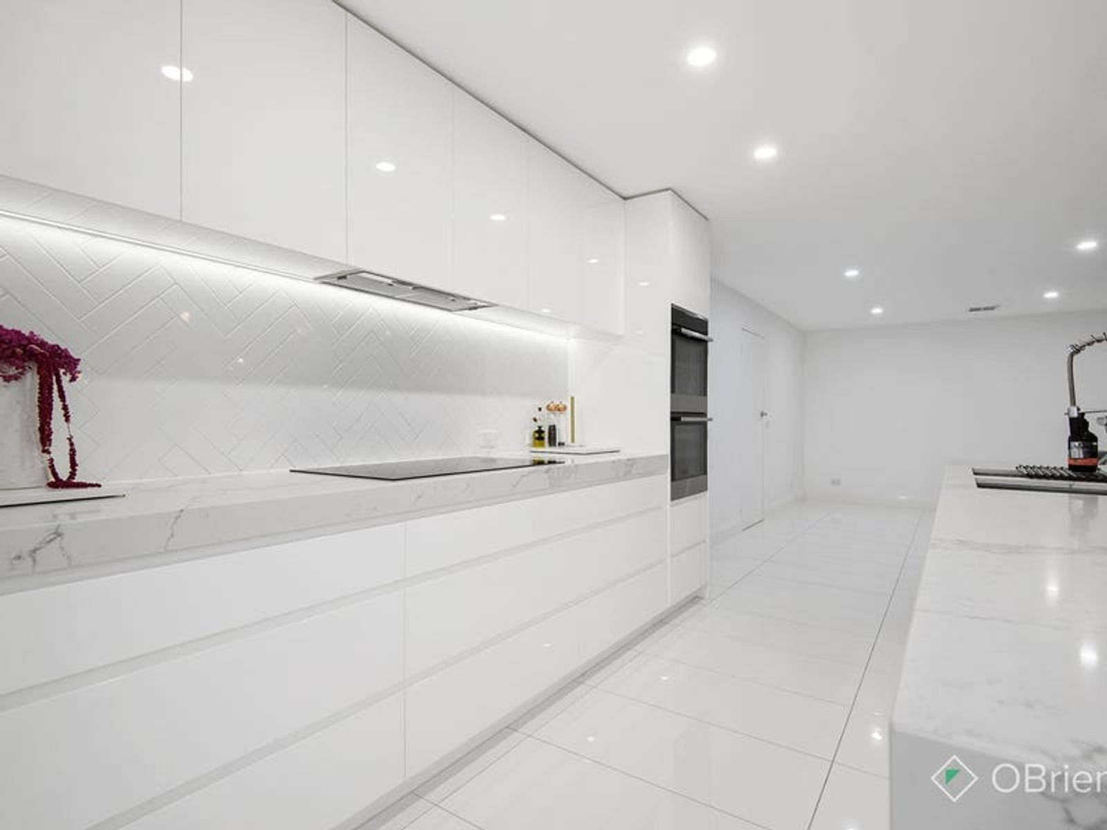 4 Knight Court, Endeavour Hills, VIC 3802, Endeavour Hills - Thumbnail 3
