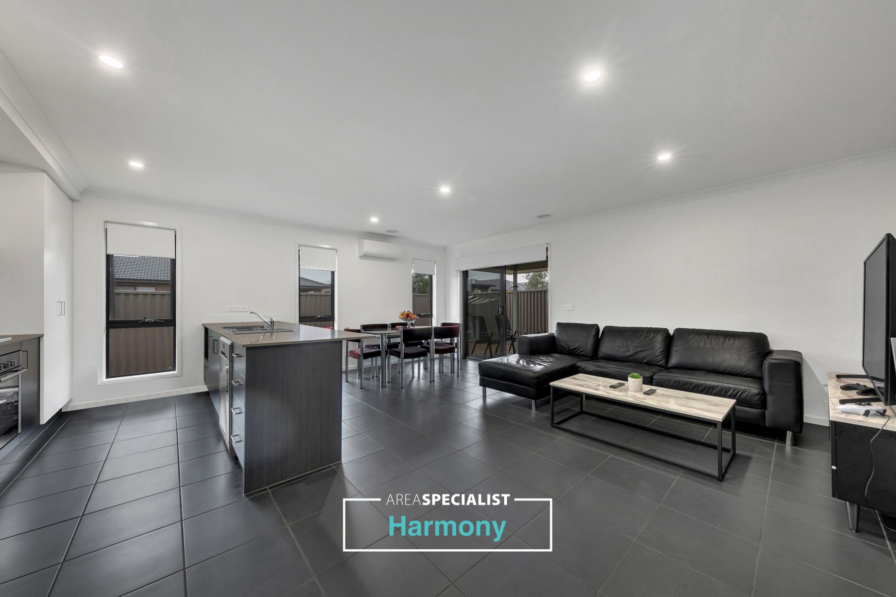 12 Ambervue Drive, Cobblebank, VIC 3338, Cobblebank - Thumbnail 7
