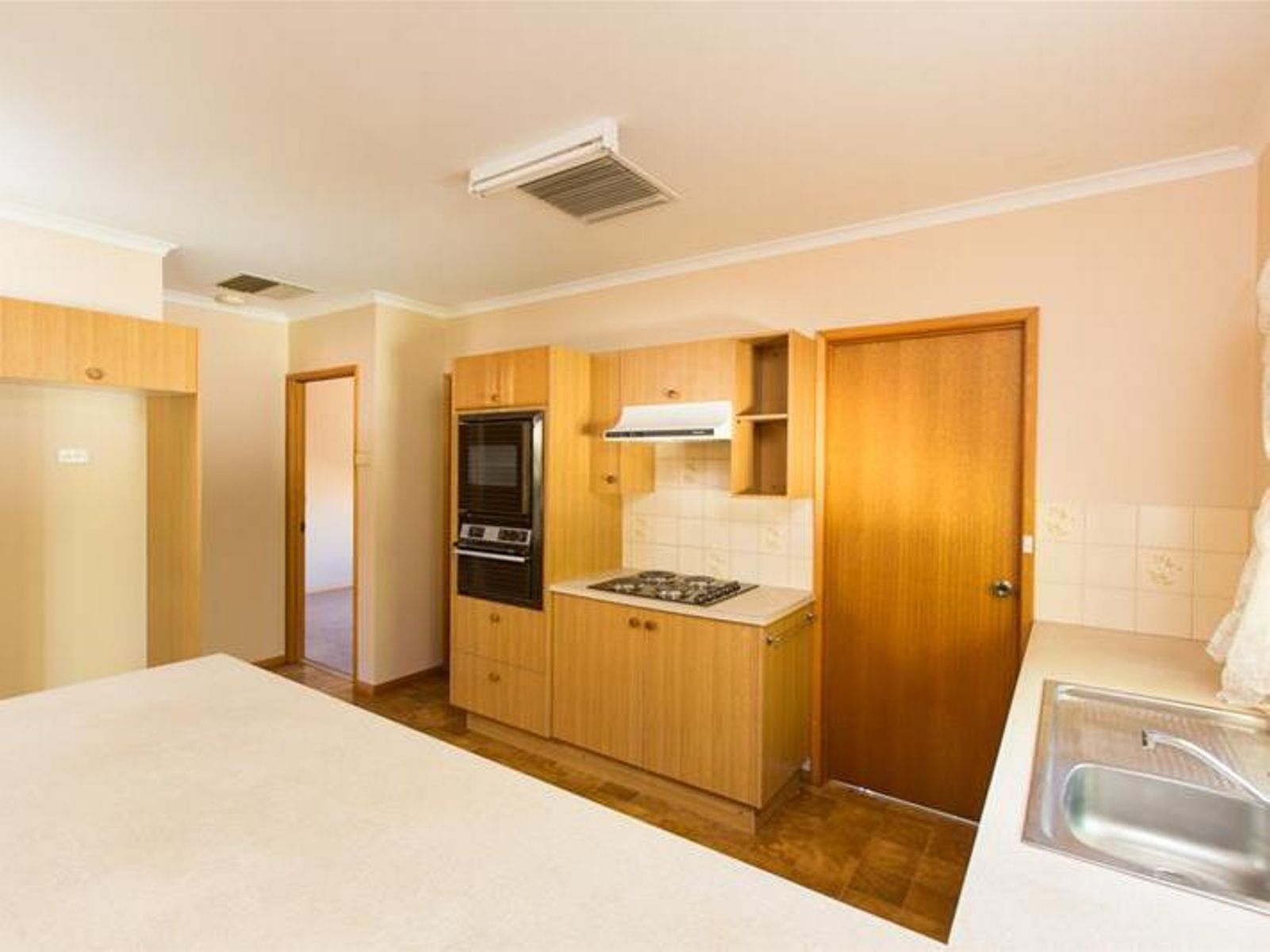 3/303 Tenth Street, Mildura - Thumbnail 3