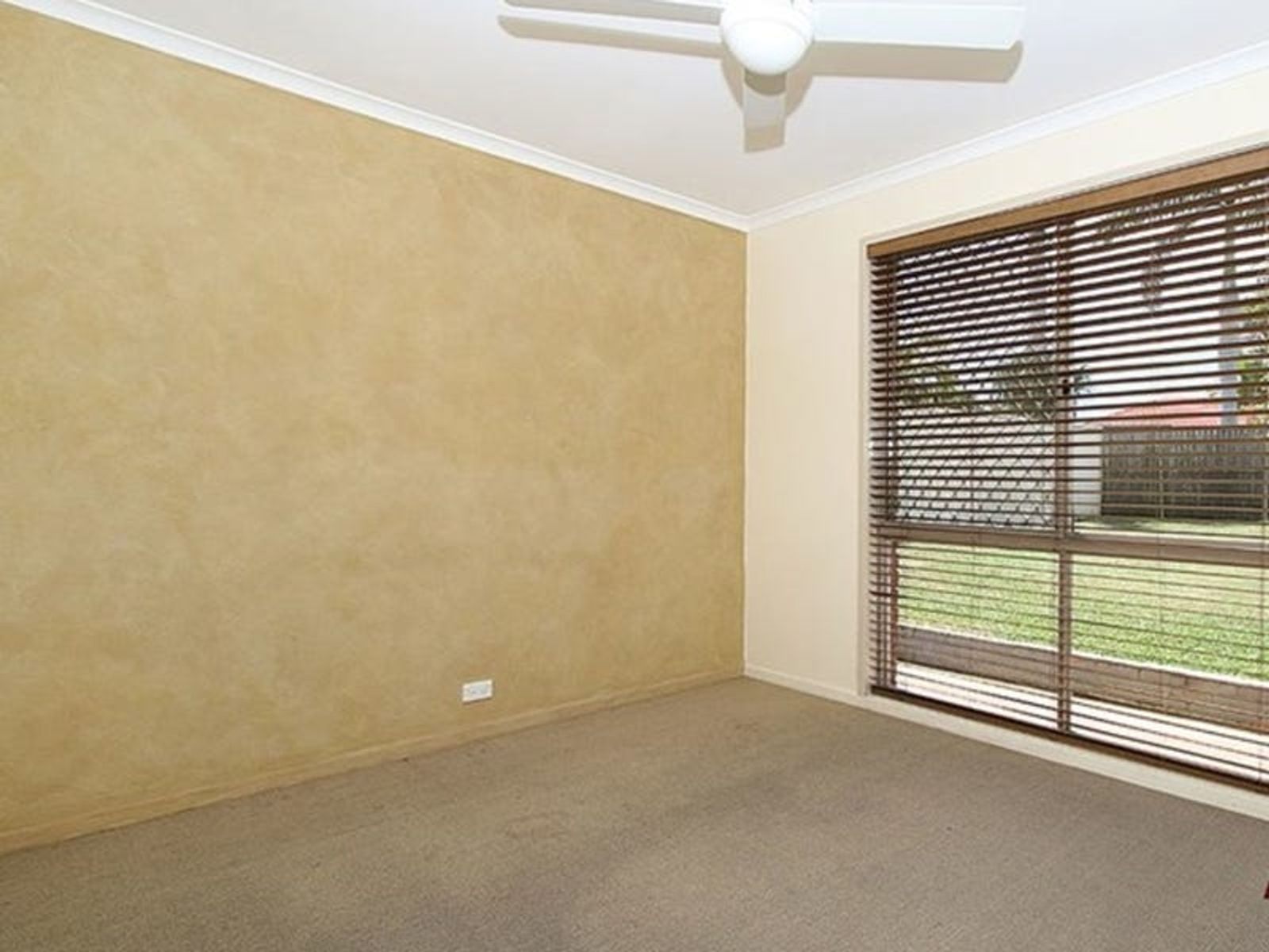 15 Lycoris Street, Crestmead QLD 4132, Crestmead - Thumbnail 8