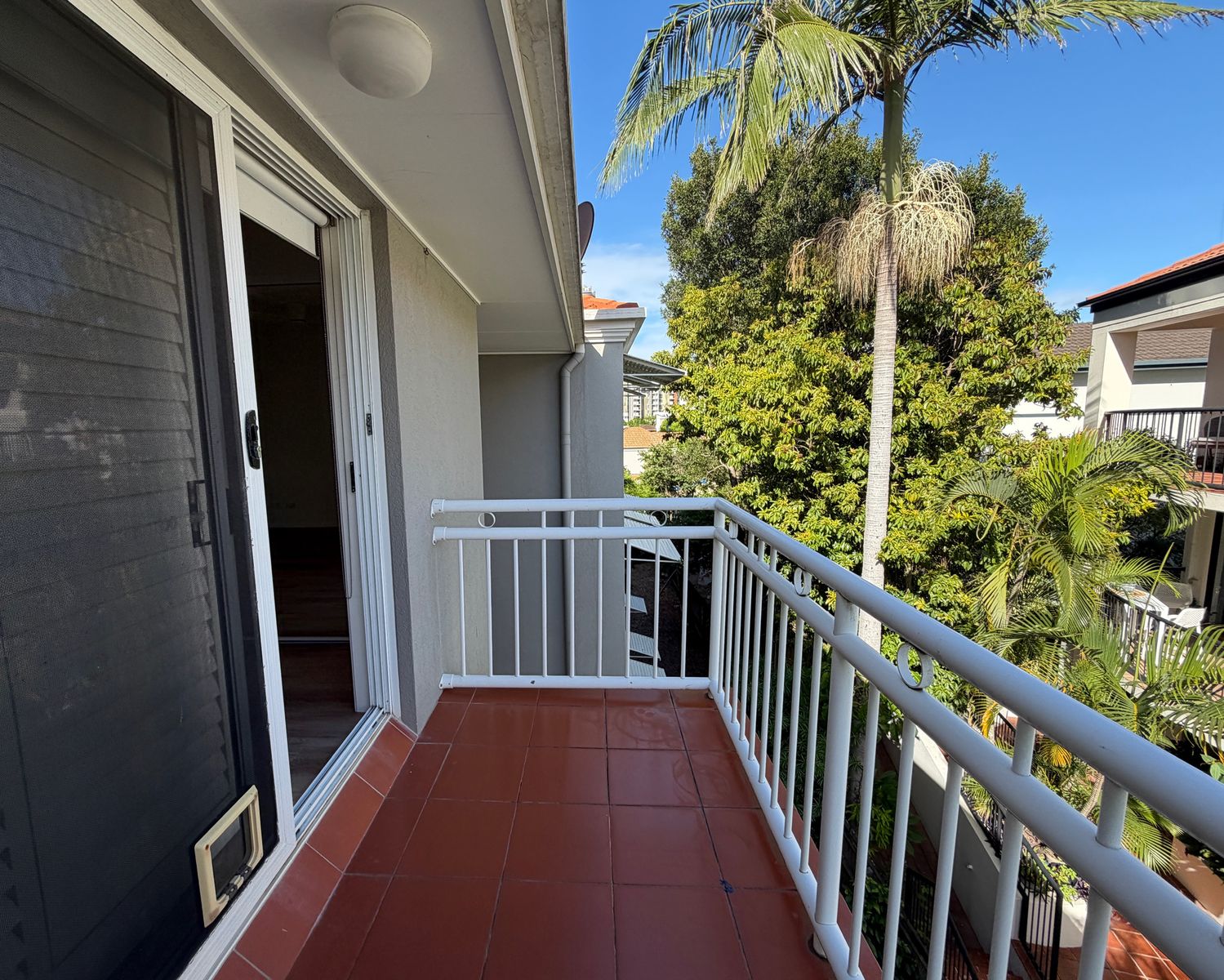 13/30 Dalpura Street, Chevron Island QLD 4217, Chevron Island - Thumbnail 8