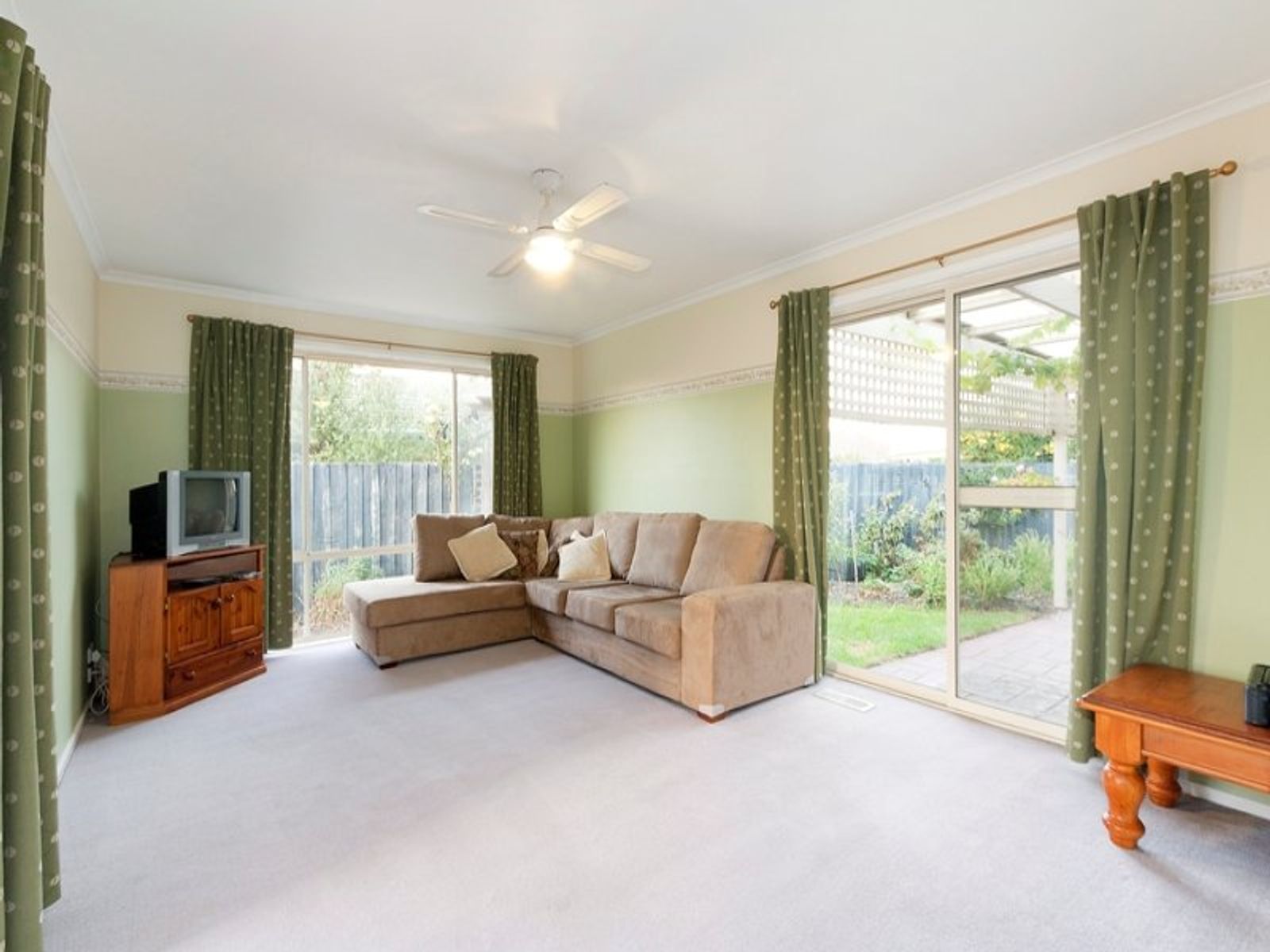31 Hickman Avenue, Aspendale Gardens, VIC 3195, Aspendale Gardens - Thumbnail 2