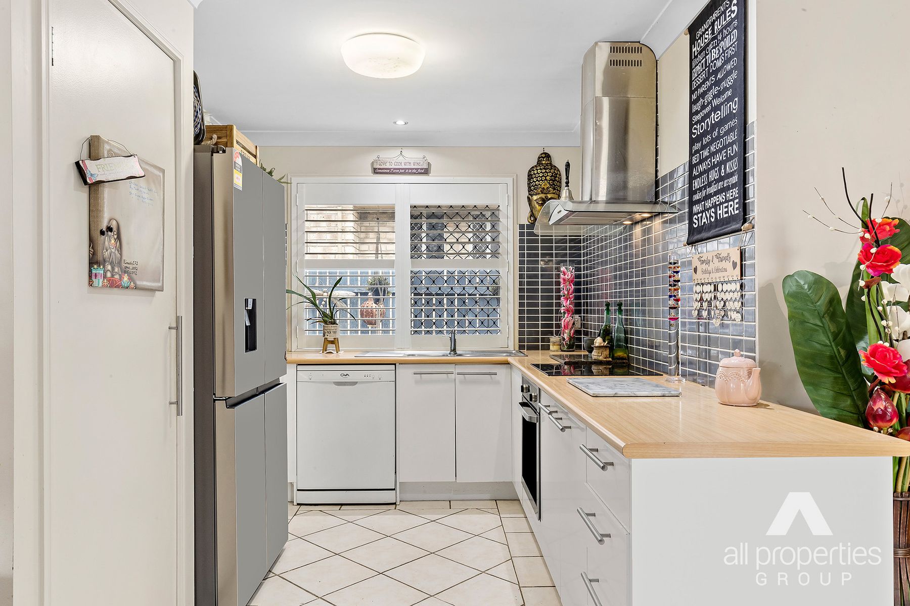 6 Lucas Court, Crestmead QLD 4132, Crestmead - Thumbnail 2
