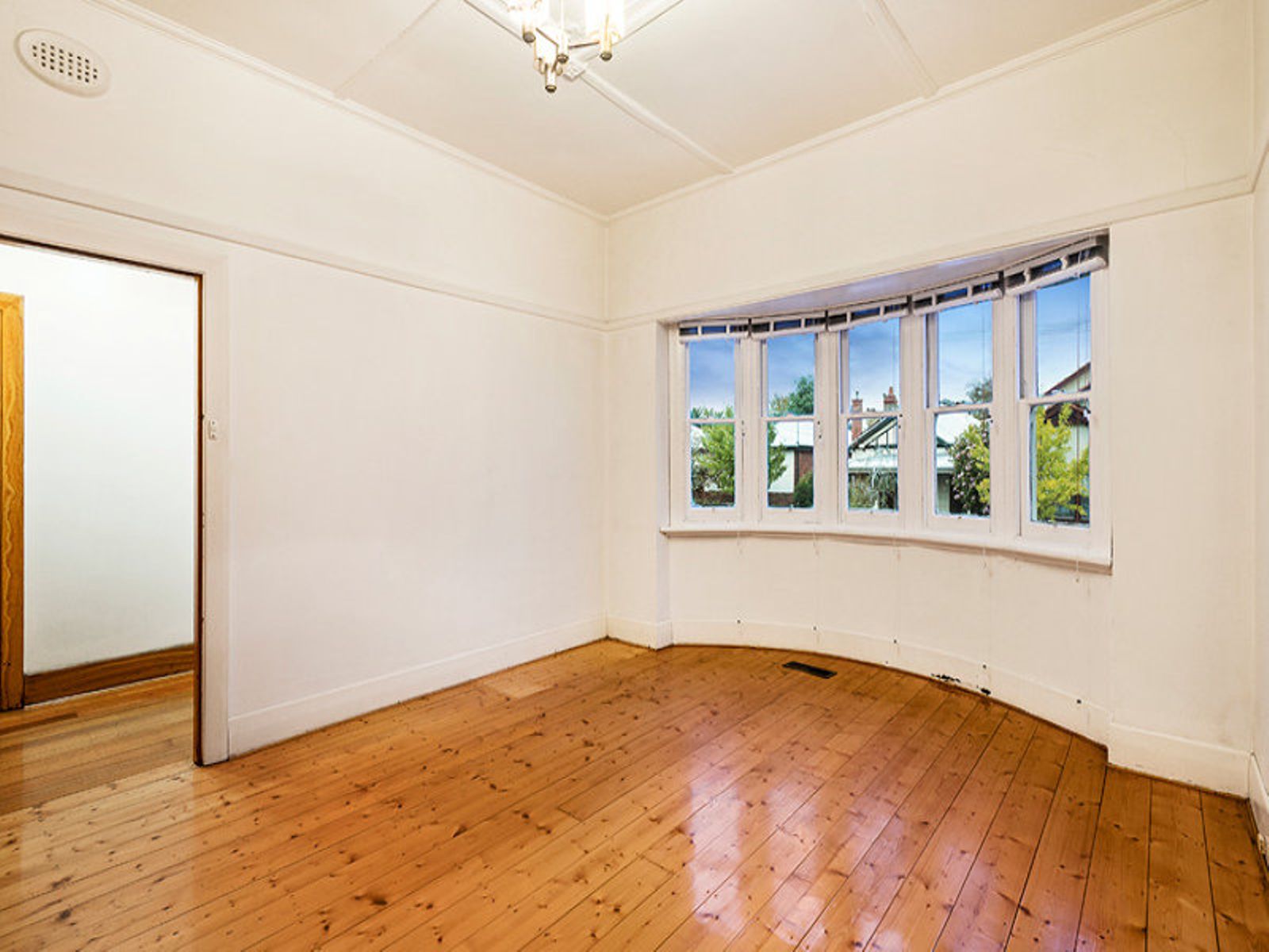 10 The Ridgeway, Kensington - Thumbnail 7