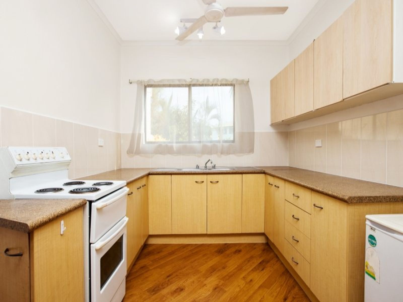 8/18 Houston Street, Larrakeyah NT 0820, Larrakeyah - Thumbnail 2