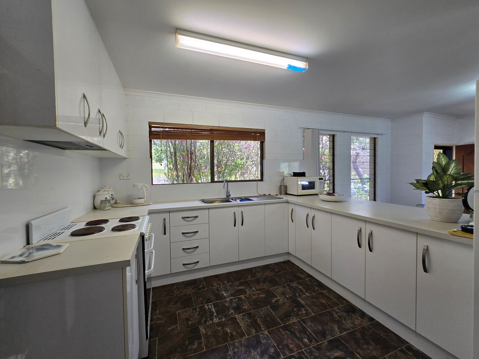 15 Twelfth Avenue, Atherton QLD 4883, Atherton - Thumbnail 4