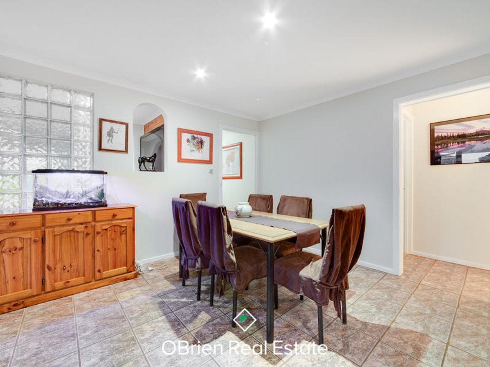 39 Charles Green Avenue, Endeavour Hills, VIC 3802, Endeavour Hills - Thumbnail 4