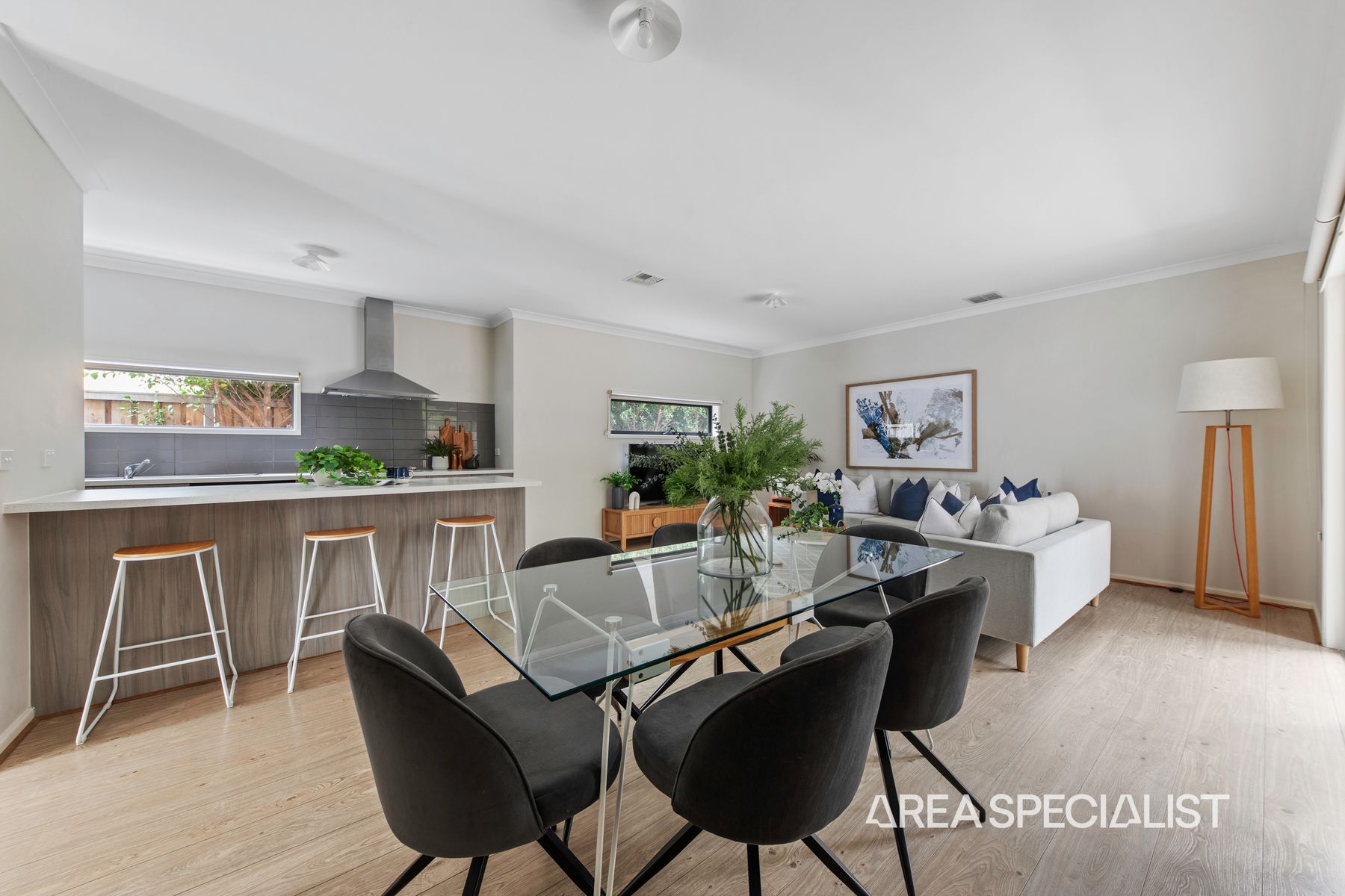 16 Mossey Crescent, Cranbourne East, VIC 3977, Cranbourne East - Thumbnail 6
