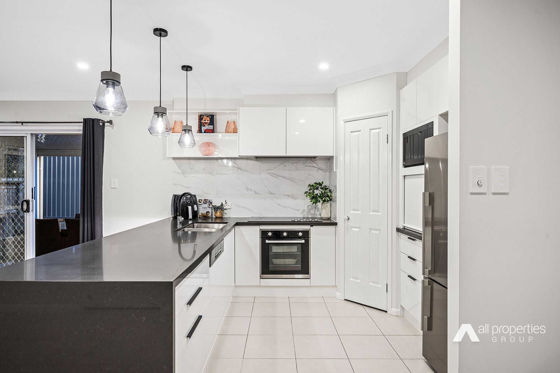 3 Tallis Street, Heritage Park QLD 4118, Heritage Park - Thumbnail 3