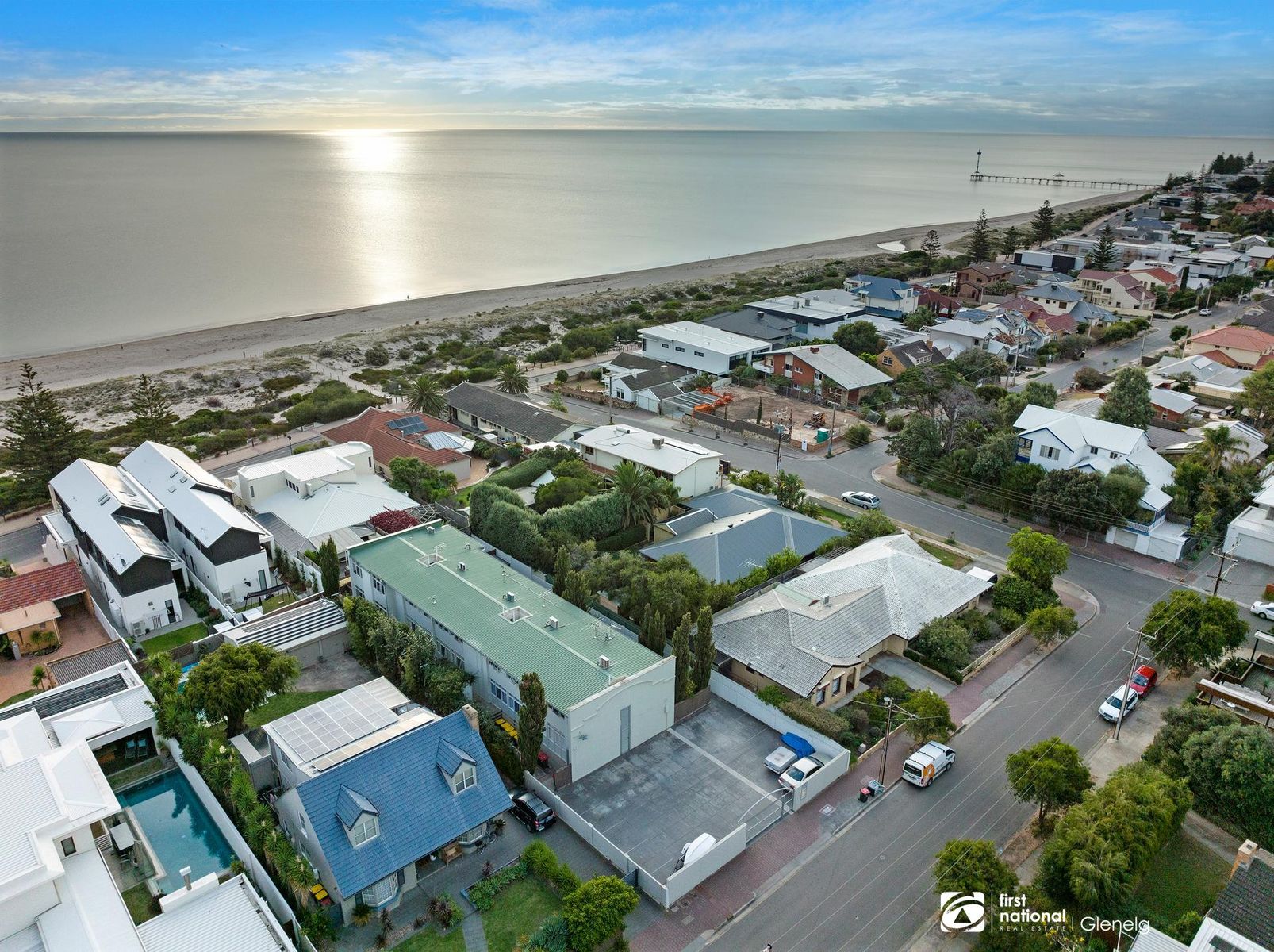 4/2 Crosby Street, South Brighton - Image 1