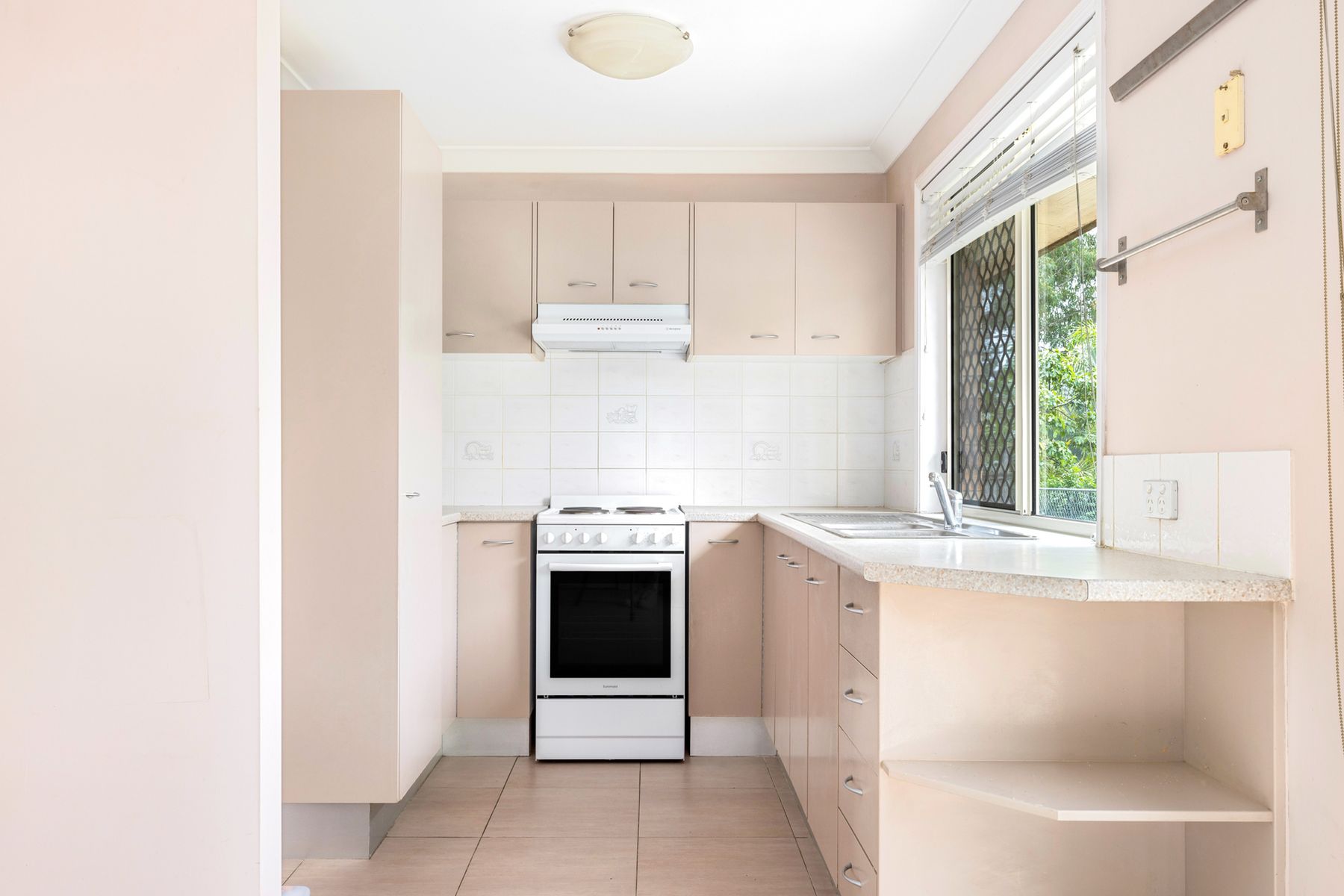 1 Barry Wallace Place, Churchill QLD 4305, Churchill - Thumbnail 2
