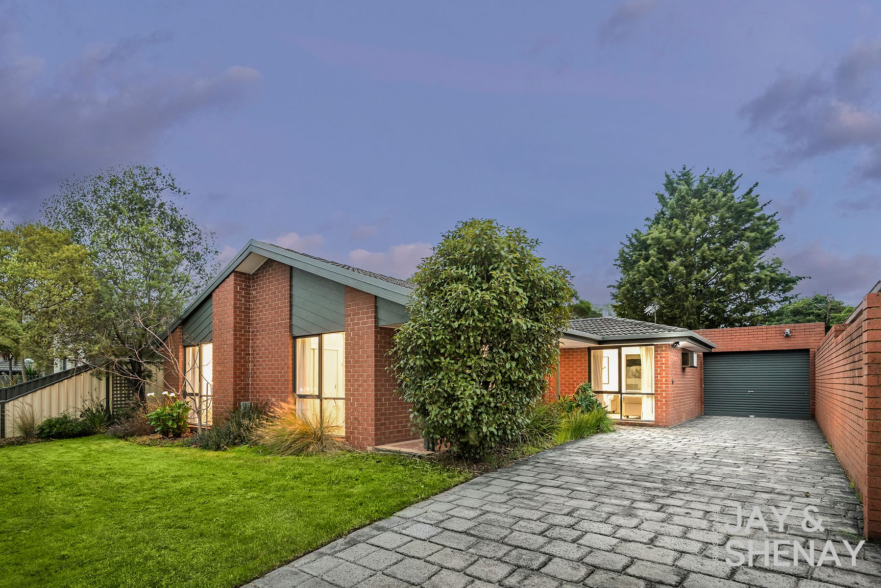 20 Eildon Road, Endeavour Hills, Endeavour Hills - Thumbnail 2