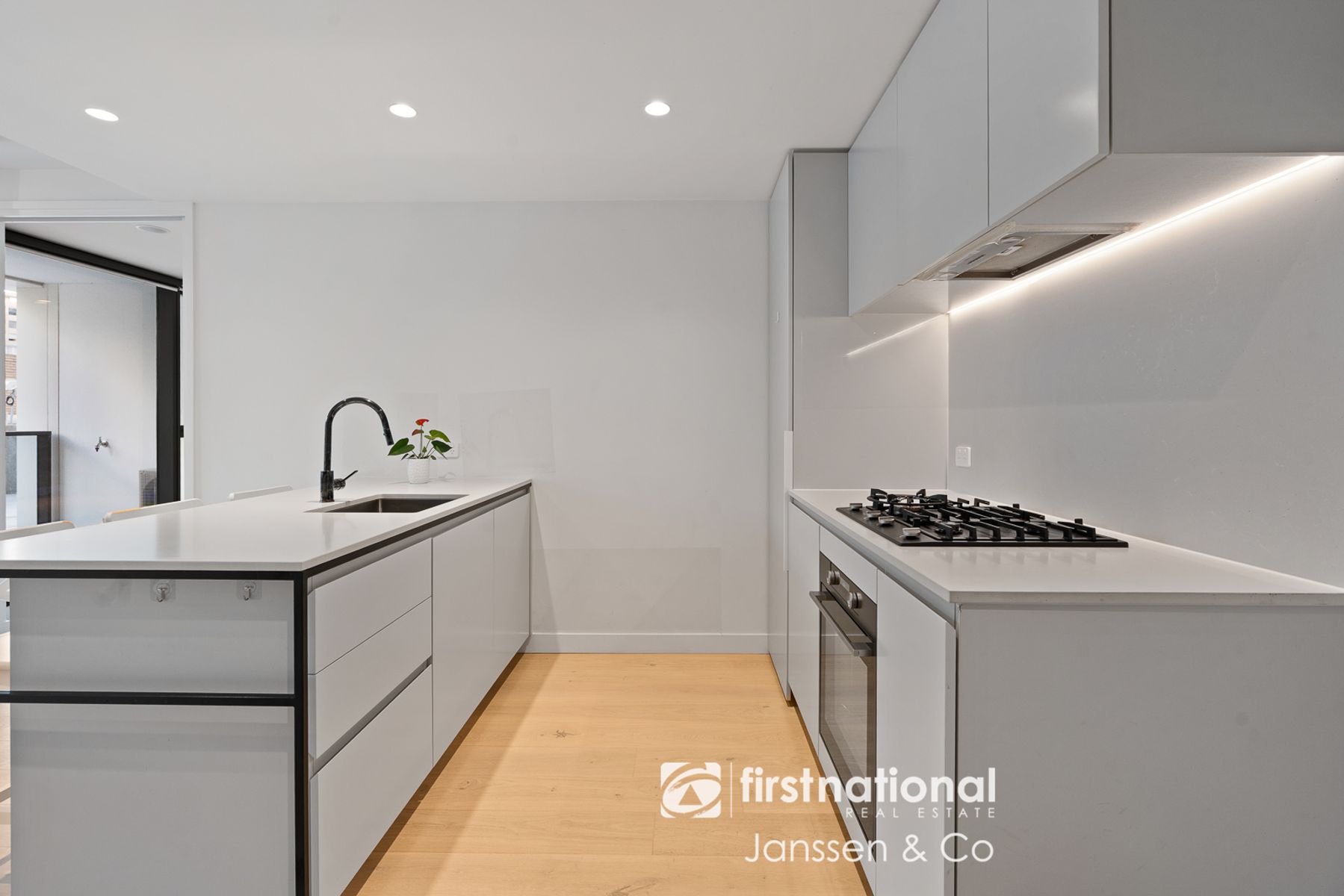 208/41 Bank Street, South Melbourne VIC 3205, South Melbourne - Thumbnail 4