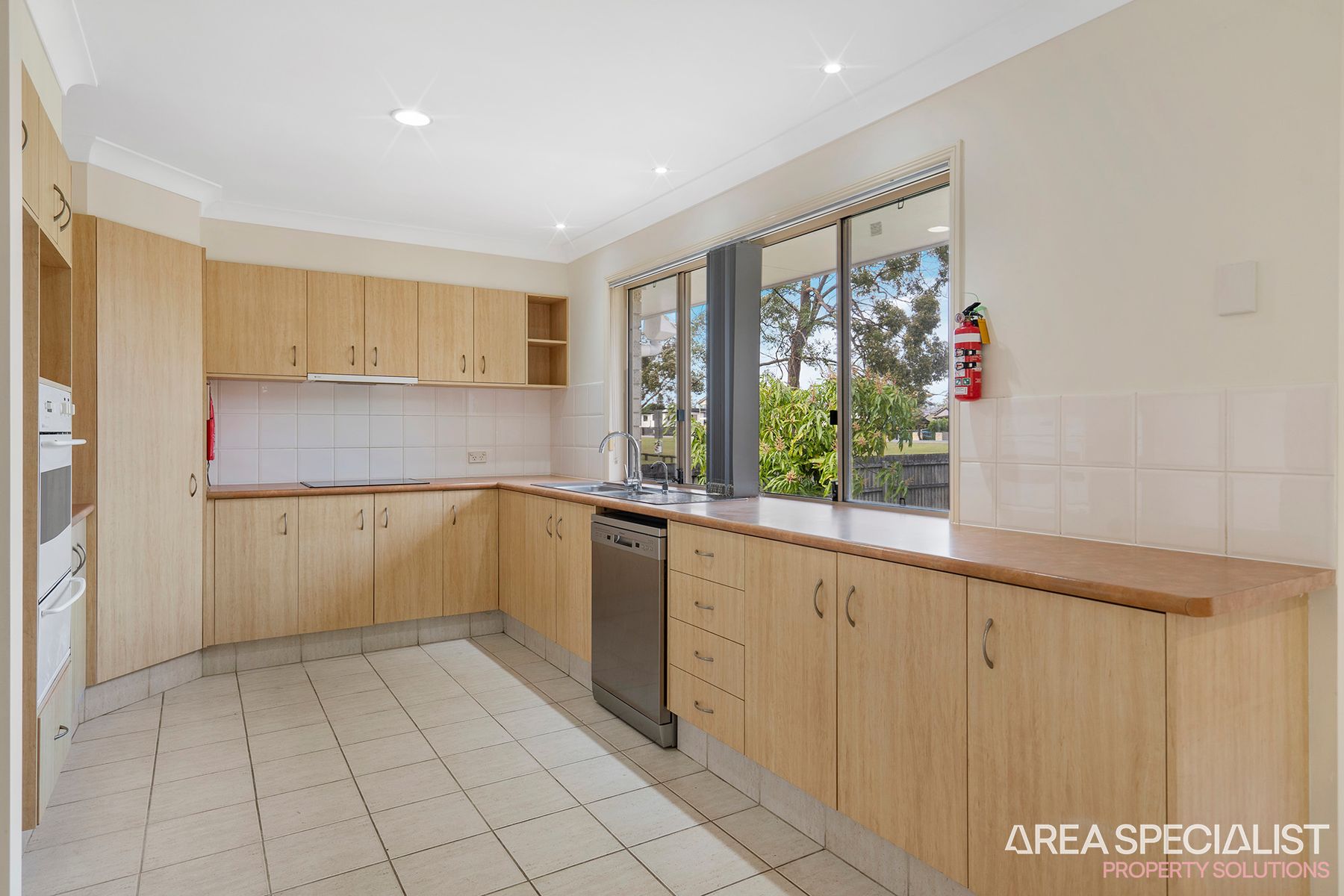 28 Petrel Place, Jacobs Well, QLD 4208, Jacobs Well - Thumbnail 8