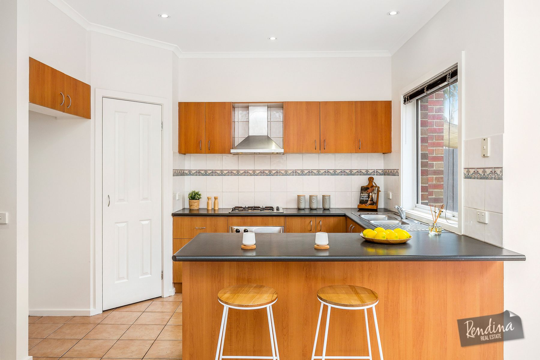 16 Anderson Walk, Kensington - Thumbnail 2