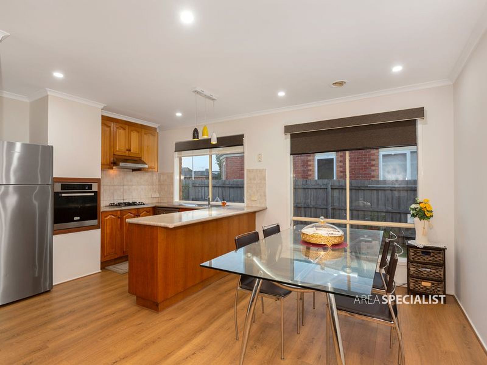 21 Scarborough Drive, Narre Warren South, VIC 3805, Narre Warren South - Thumbnail 5