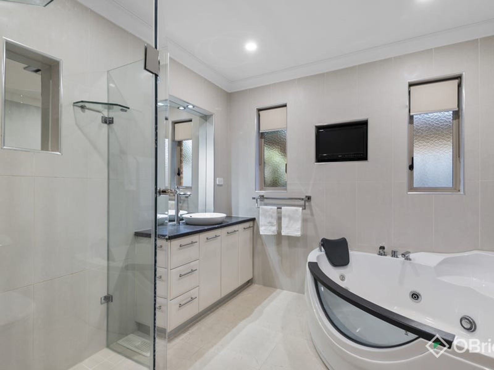 2 Forrest Court, Endeavour Hills, VIC 3802, Endeavour Hills - Thumbnail 6