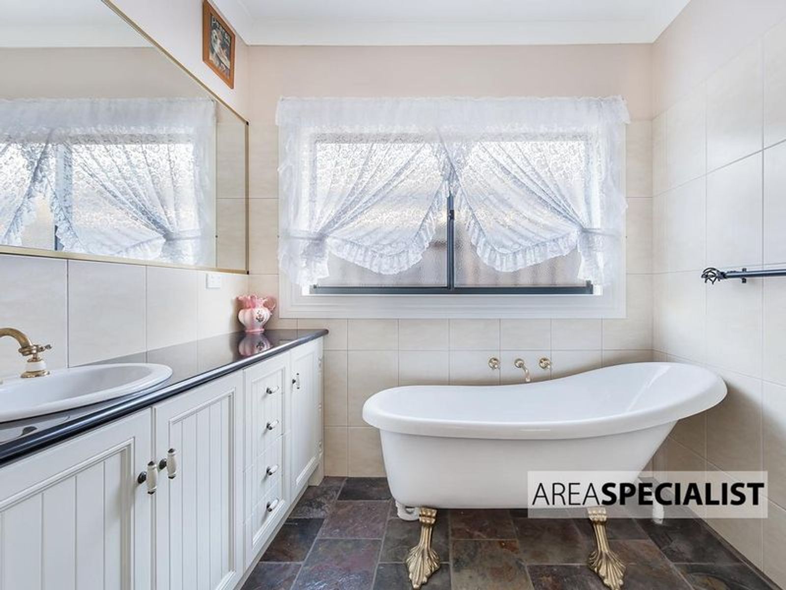 33 Dunferline Crescent, Cranbourne, VIC 3977, Cranbourne - Thumbnail 3