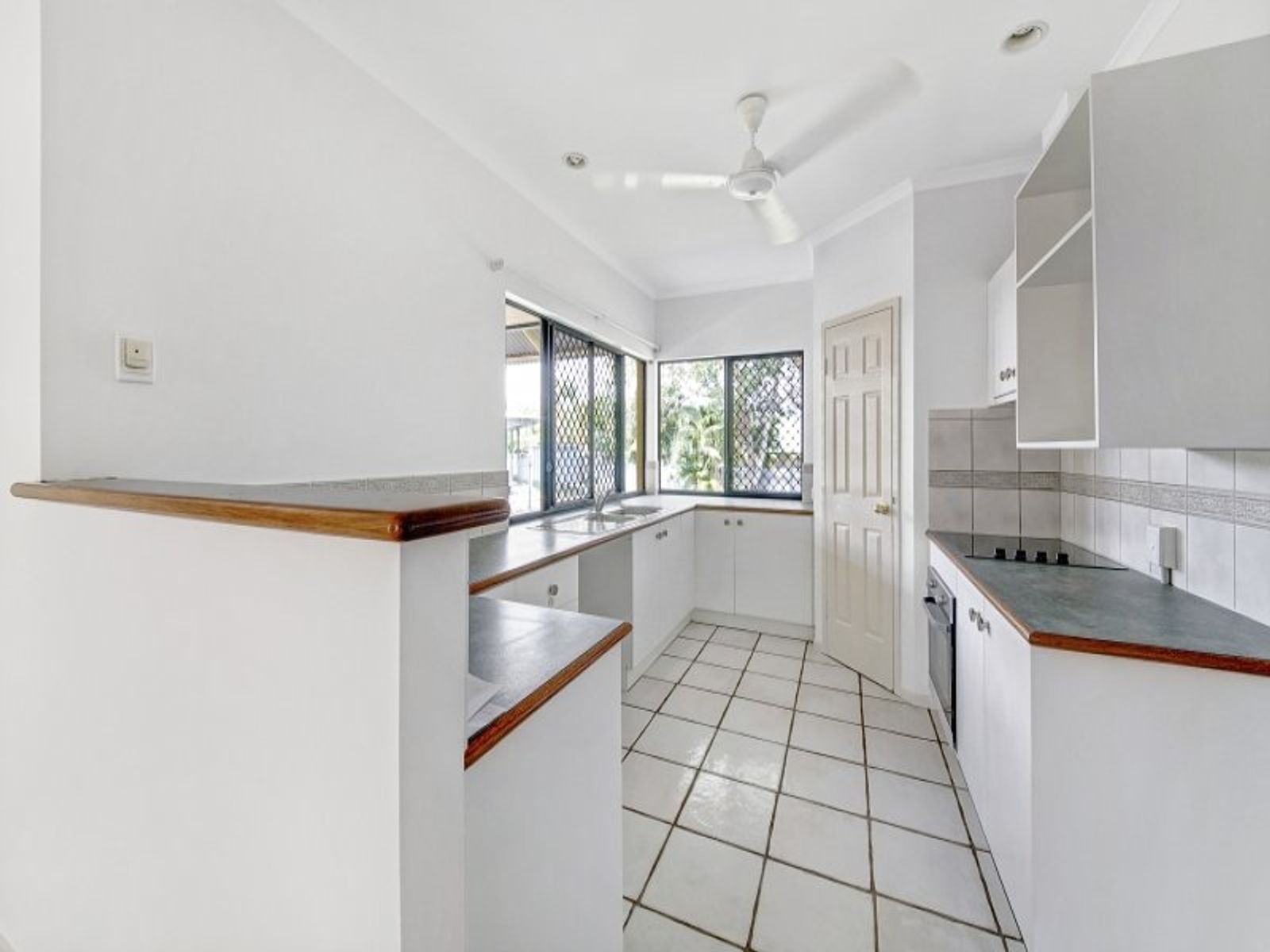 6 Gunn Crescent, Gunn NT 0832, Gunn - Thumbnail 4