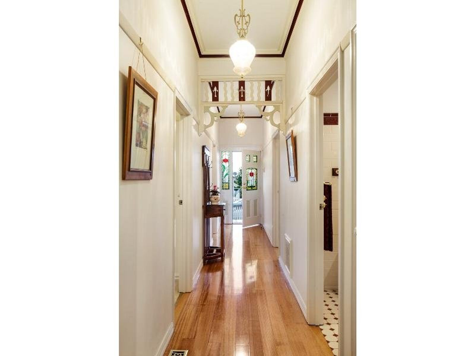 18 King Street, Essendon - Thumbnail 8