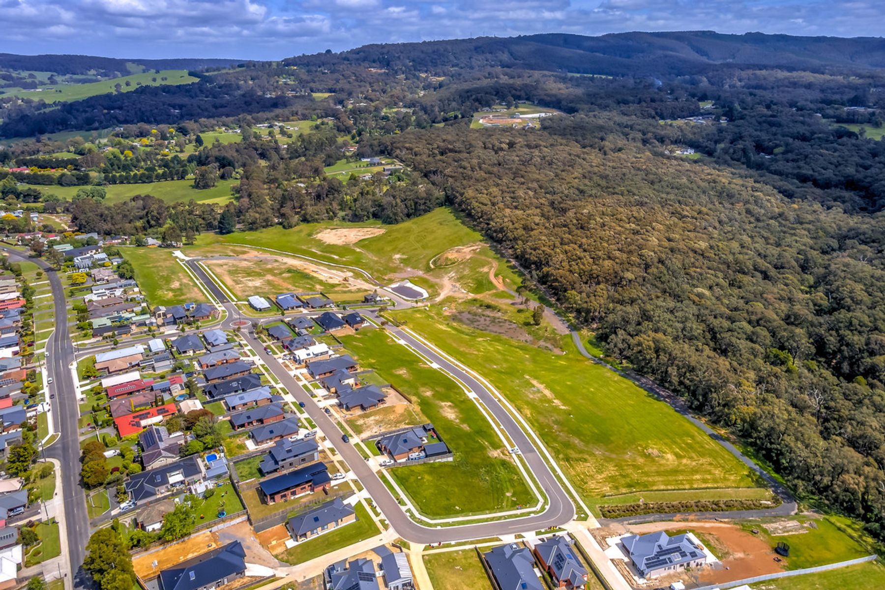 11 Jacaranda Crescent, Moe VIC 3825, Moe - Thumbnail 5