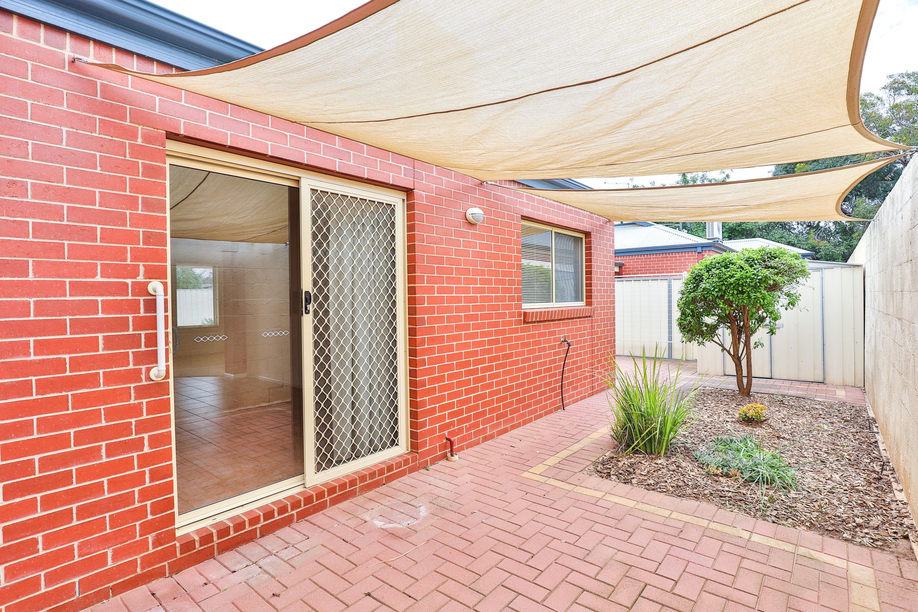 2/221 Wade Avenue, Mildura - Thumbnail 3