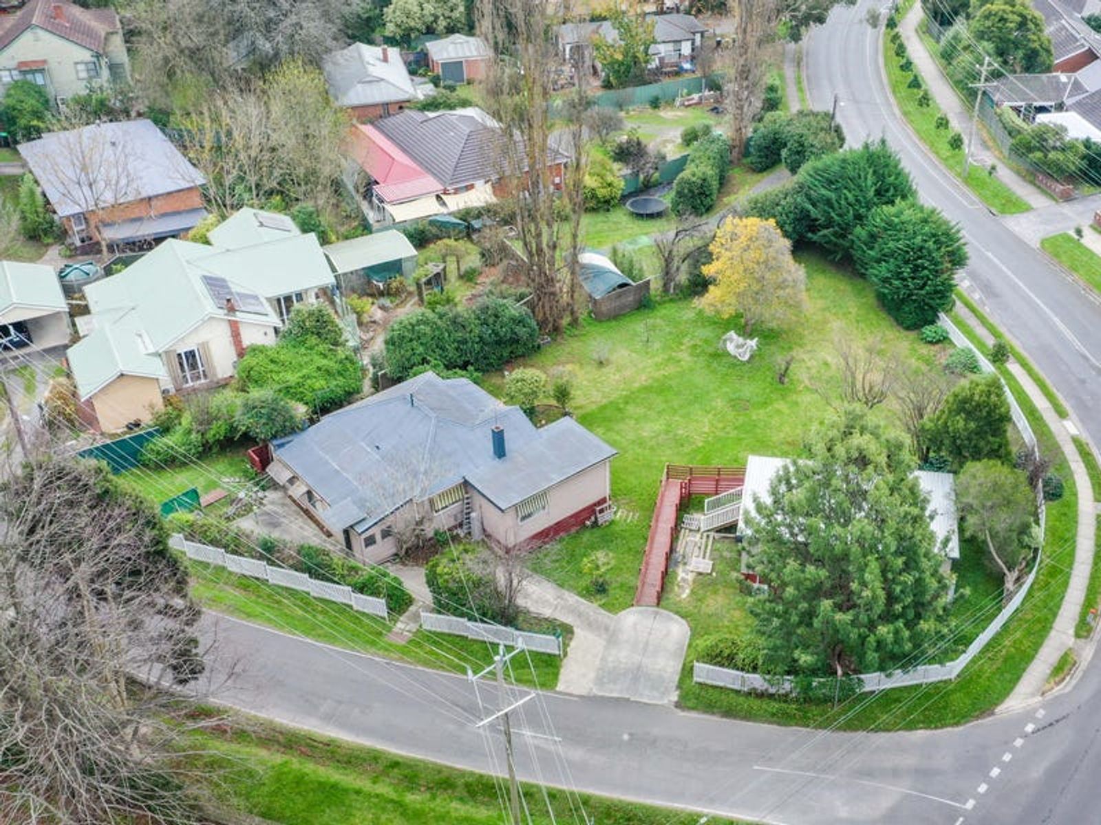 2 Ferndale Road, Upper Ferntree Gully, VIC 3156, Upper Ferntree Gully - Thumbnail 3