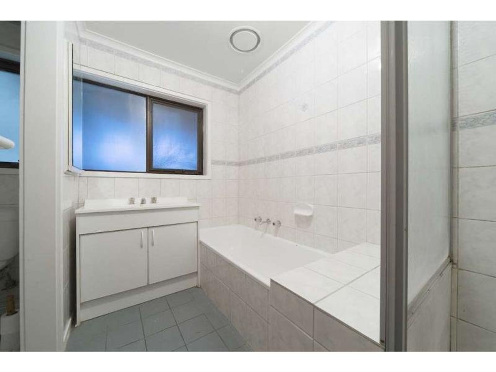 12 Monteith Crescent, Endeavour Hills, VIC 3802, Endeavour Hills - Thumbnail 7