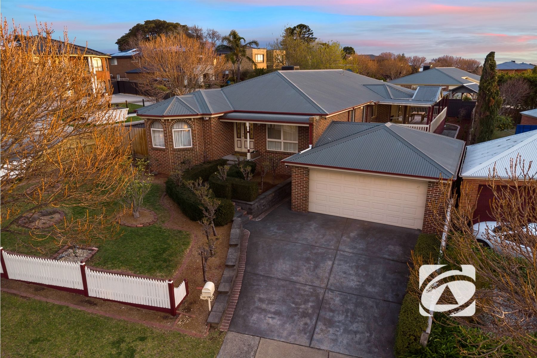 10 Pinnata Place, Narre Warren VIC 3805, Narre Warren - Thumbnail 2