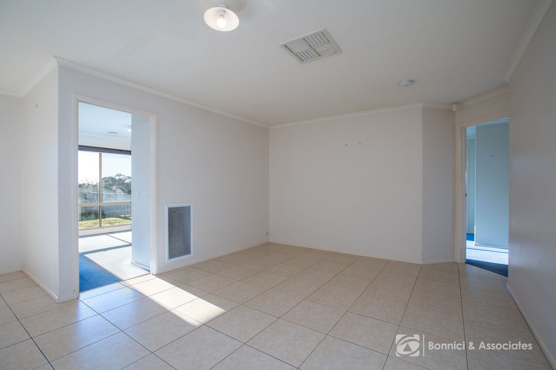 60 Mountain View Drive, Lavington NSW 2641, Lavington - Thumbnail 2