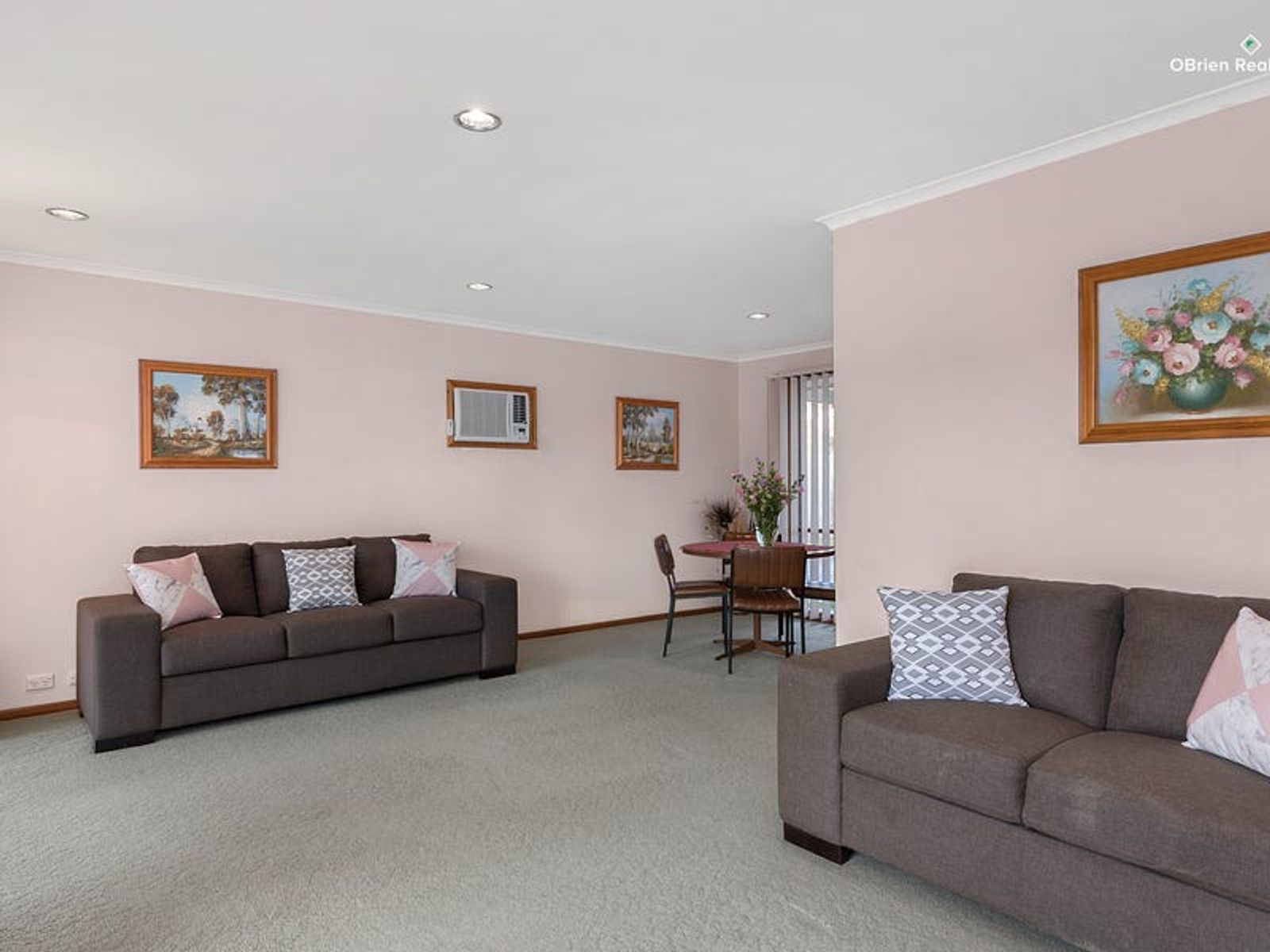 32 Shetland Street, Endeavour Hills, VIC 3802, Endeavour Hills - Thumbnail 2