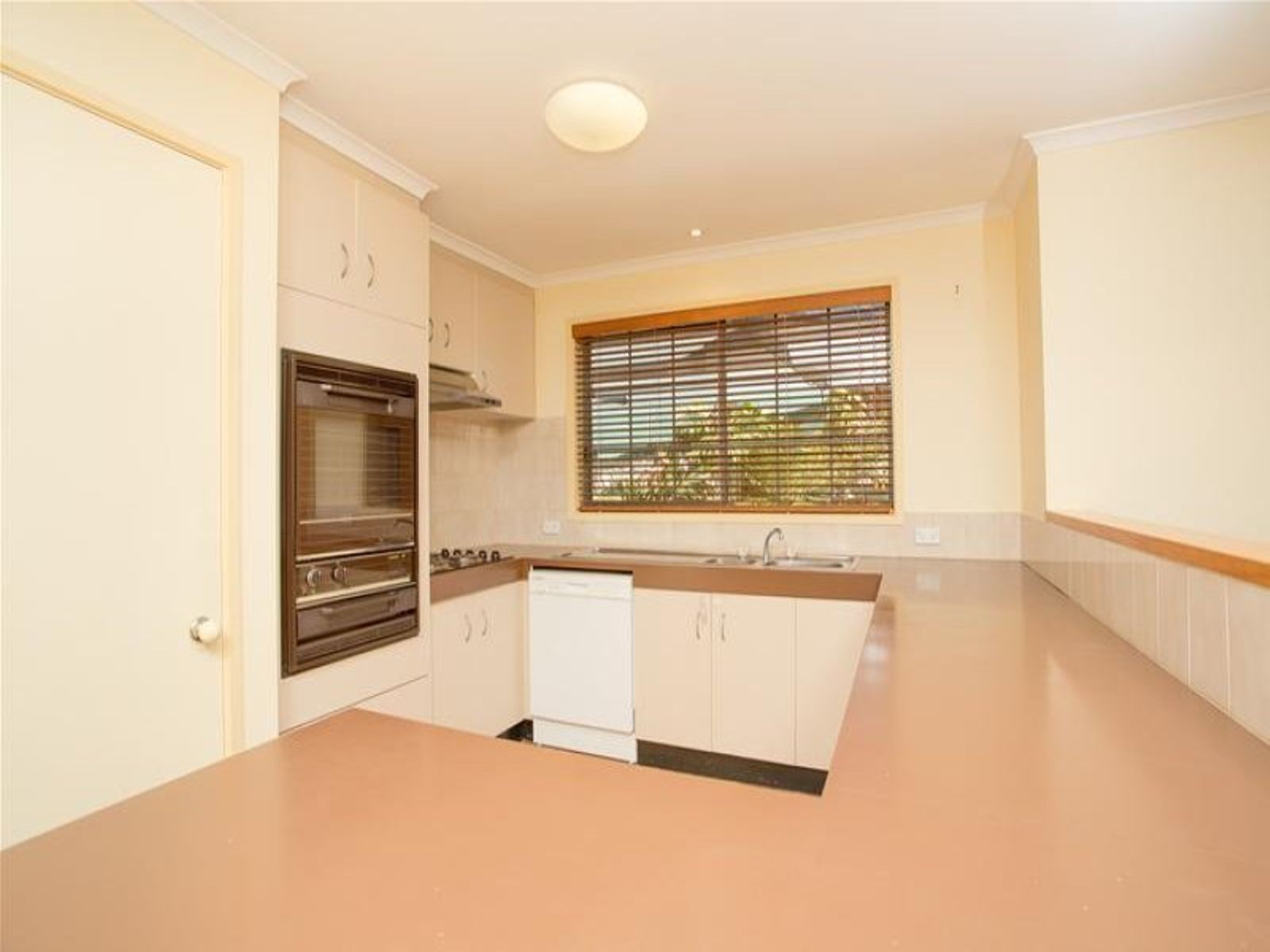2/8 Semmens Crescent, Mildura - Thumbnail 3