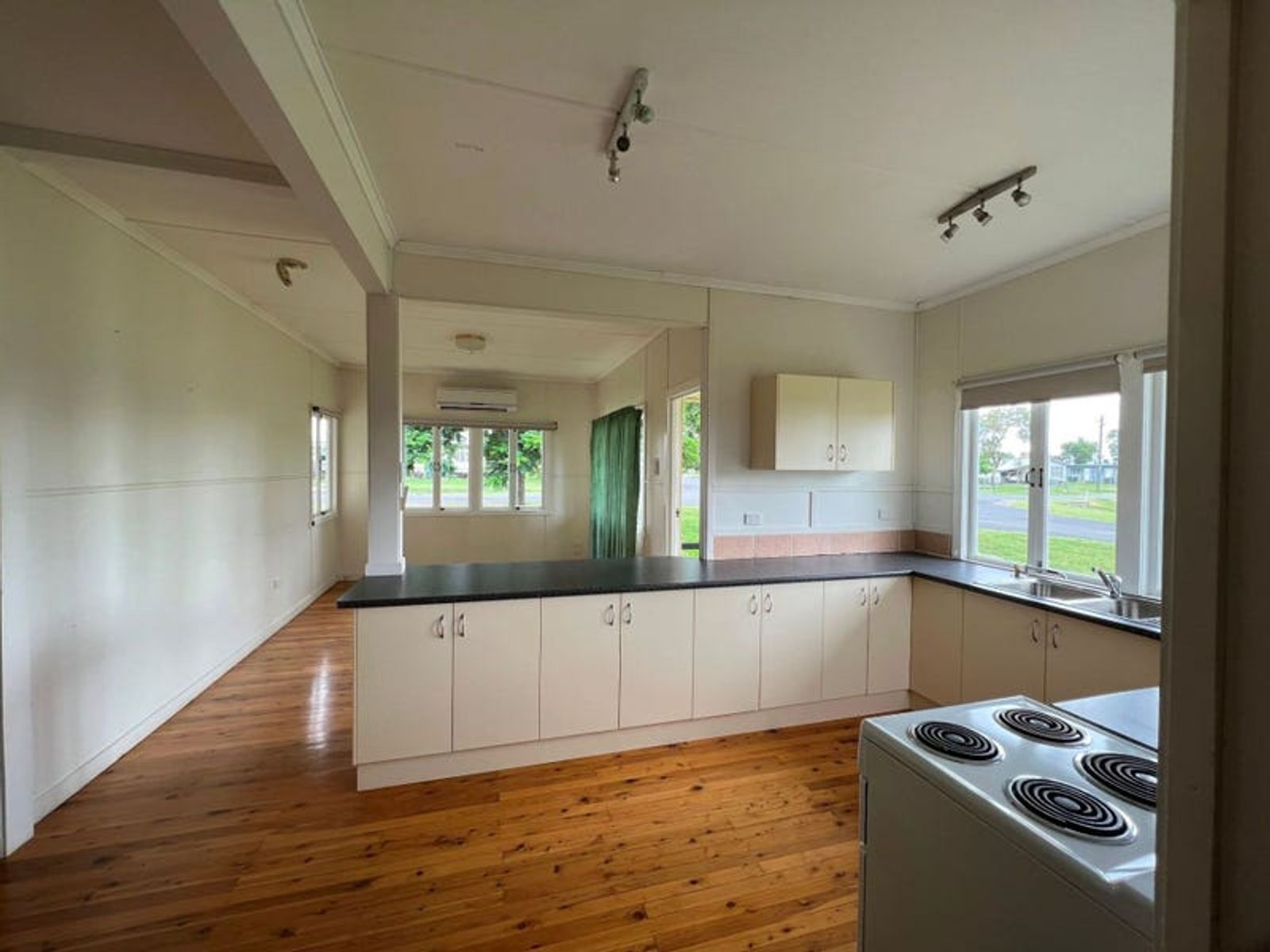8 East St, Wandoan QLD 4419, Wandoan - Thumbnail 6