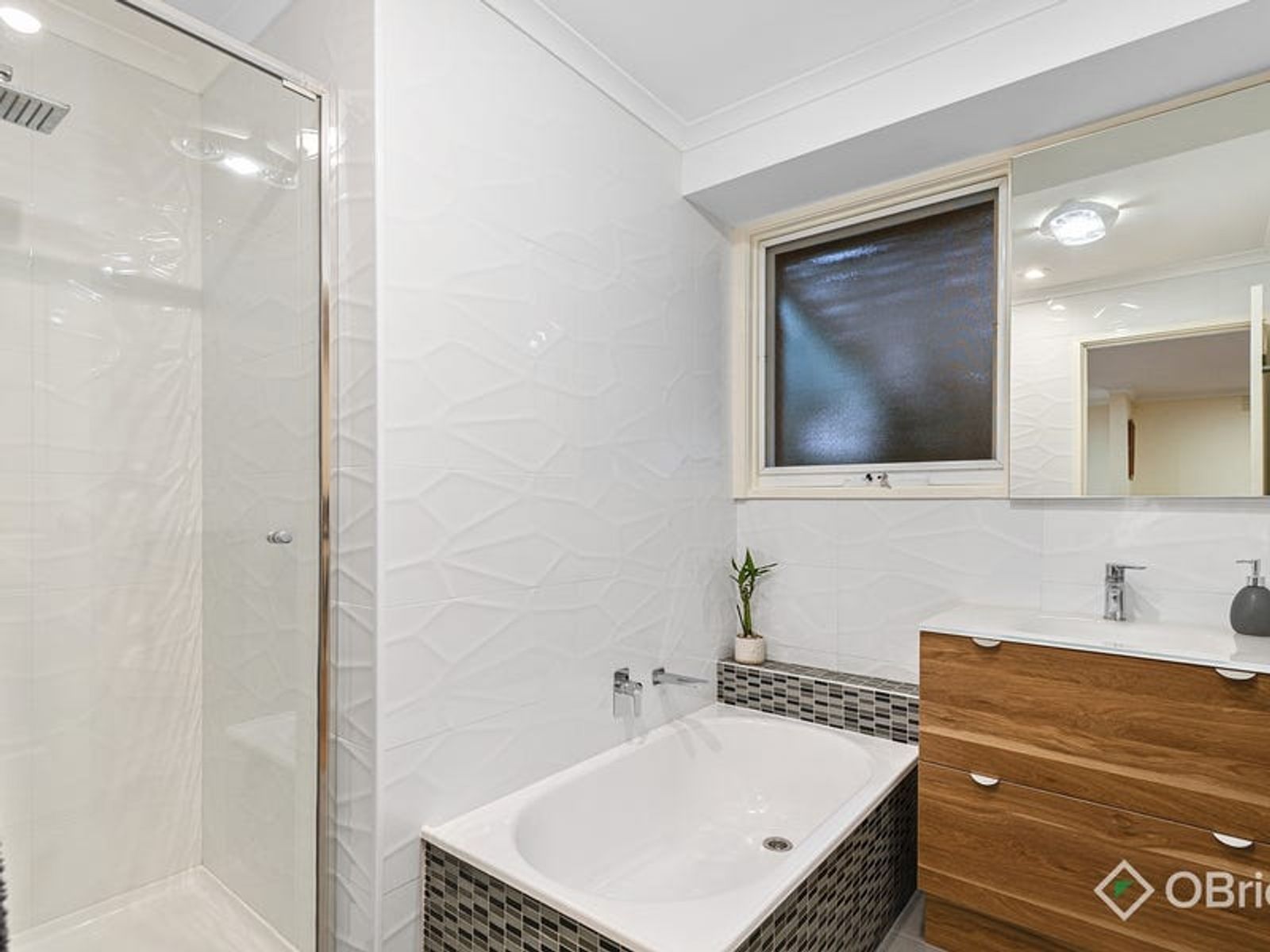 54 John Fawkner Drive, Endeavour Hills, VIC 3802, Endeavour Hills - Thumbnail 7