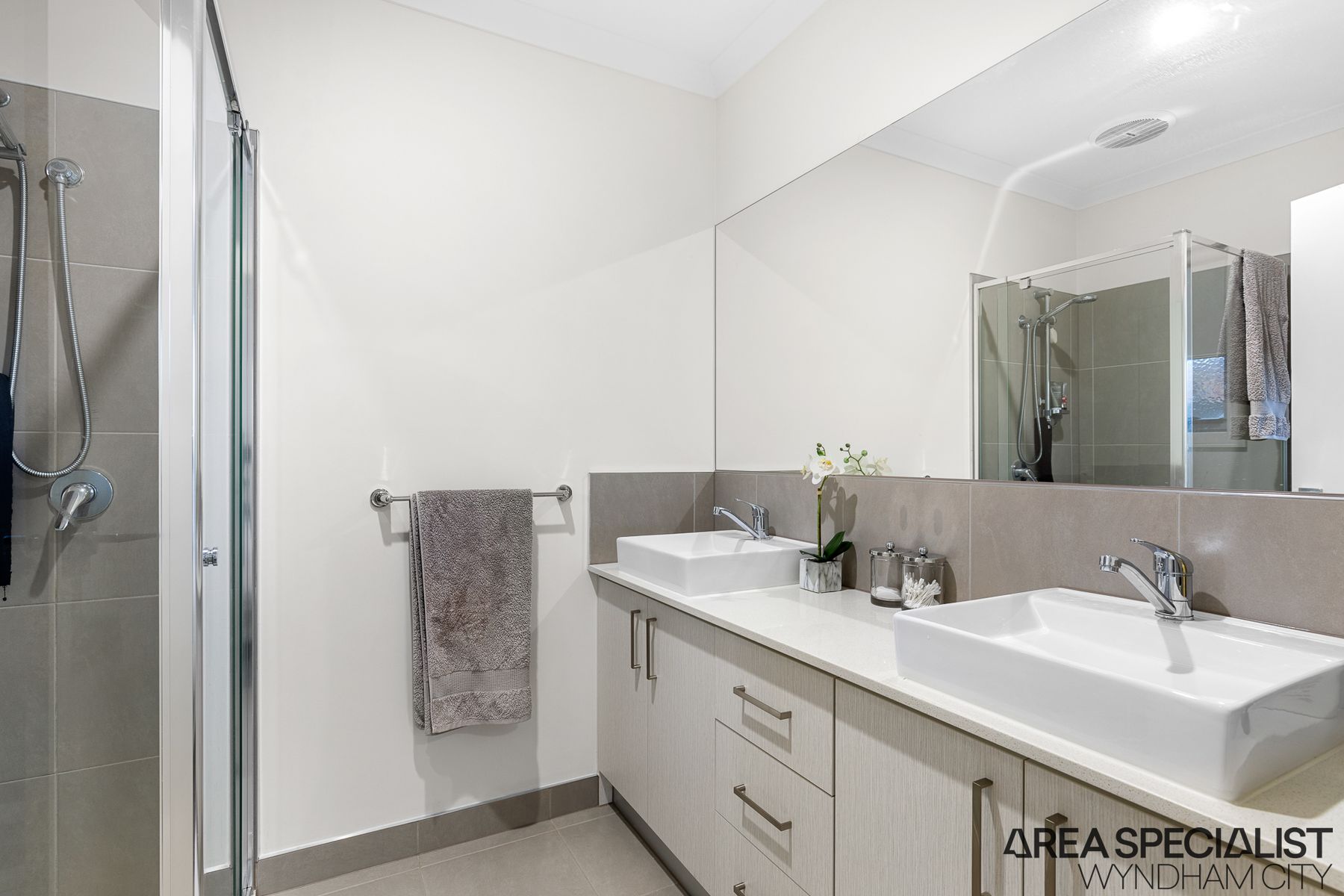 27 Columbus Street, Point Cook, VIC 3030, Point Cook - Thumbnail 5