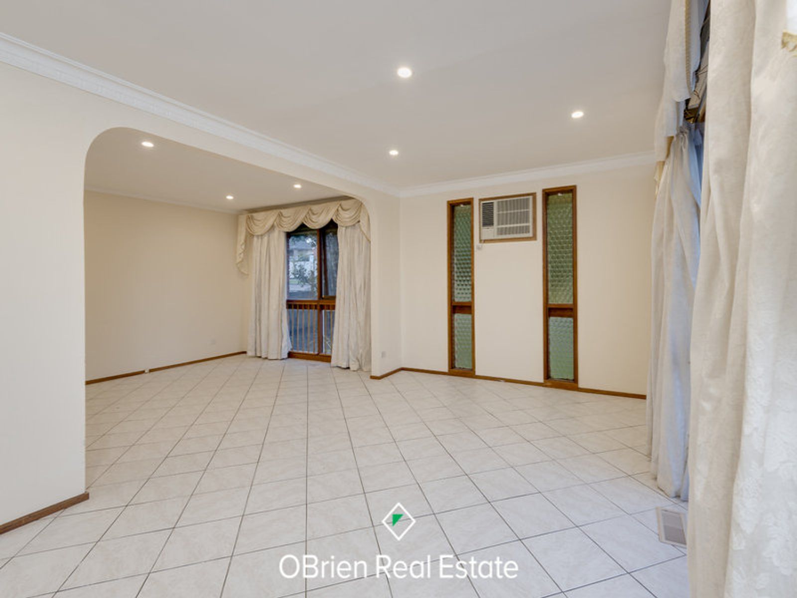 40 Ravenhill Crescent, Endeavour Hills, VIC 3802, Endeavour Hills - Thumbnail 5