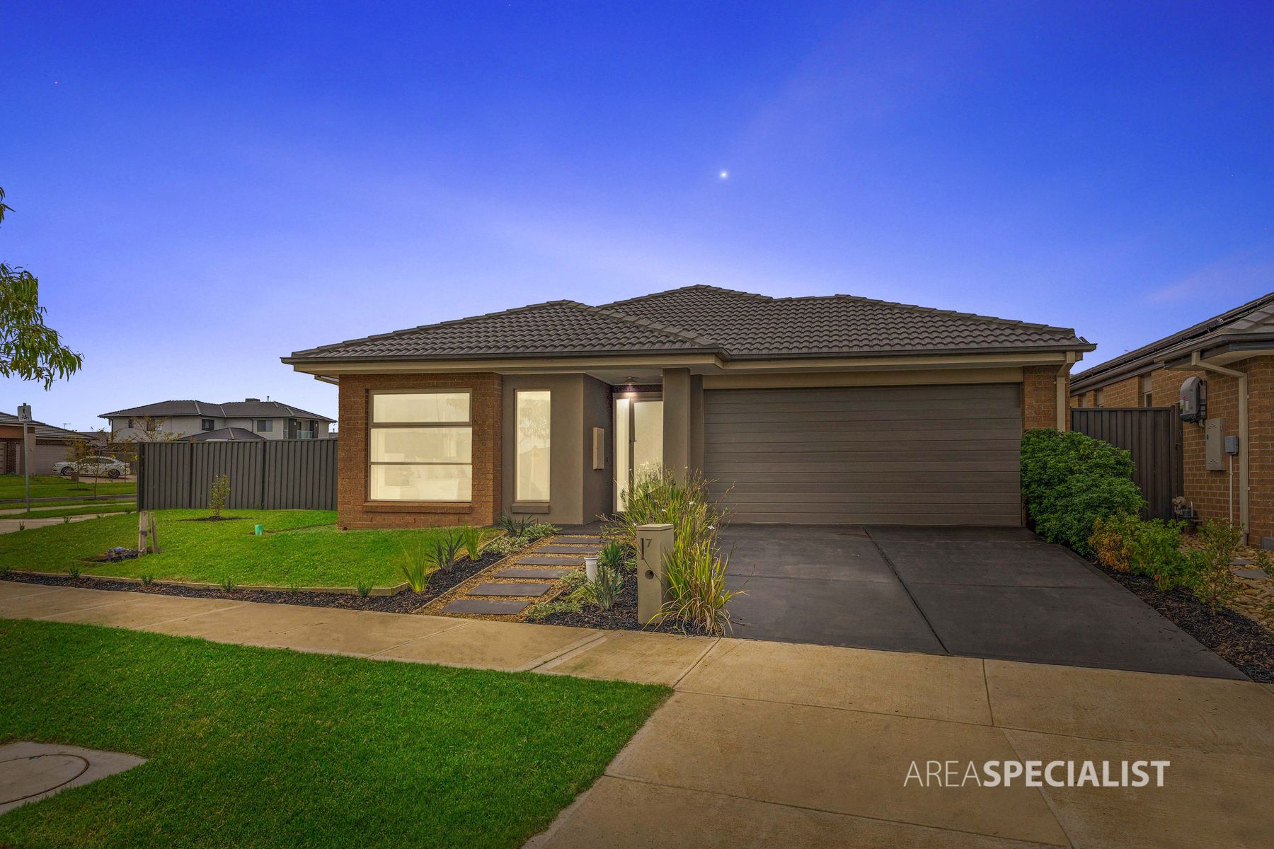 7 Inglewood Drive, Werribee, VIC 3030, Werribee - Thumbnail 2