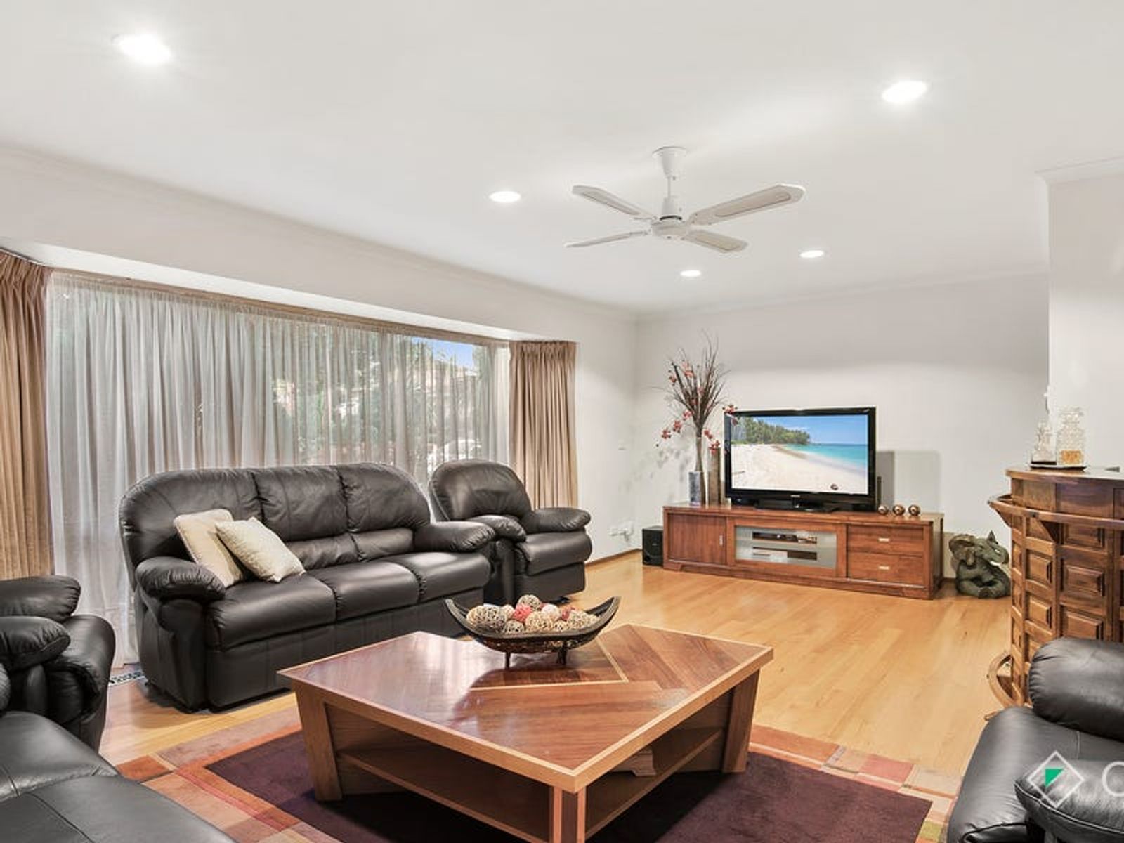 97 Georgette Crescent, Endeavour Hills, VIC 3802, Endeavour Hills - Thumbnail 2