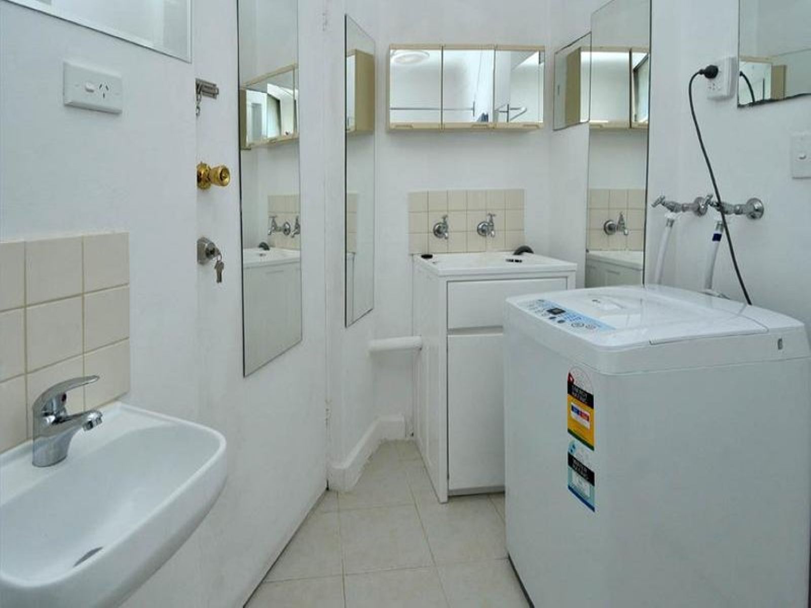 2/23A Beckett Street South $200,000 - $220,000, Glenroy - Thumbnail 8