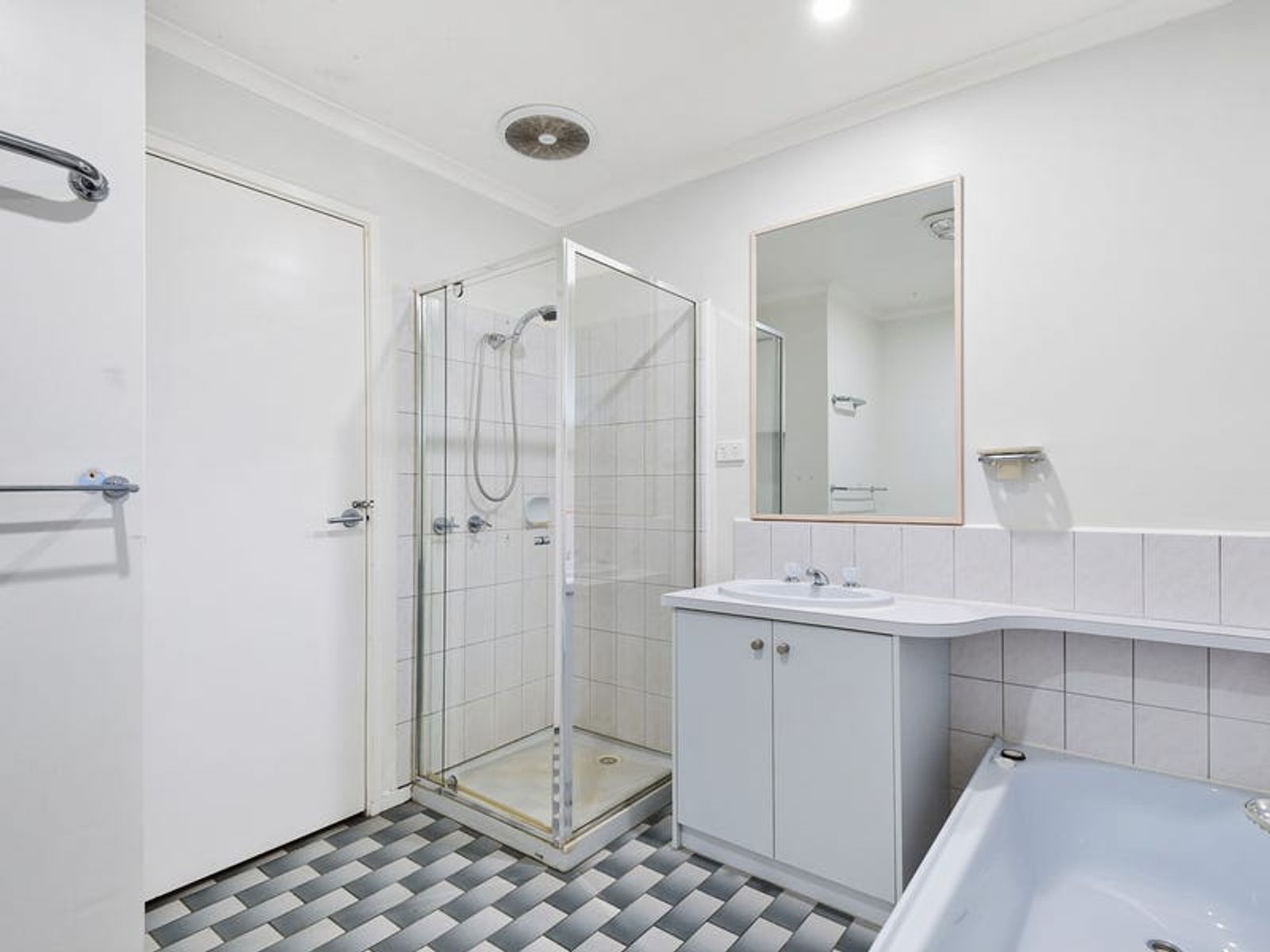 10 Glencaple Court, Endeavour Hills, VIC 3802, Endeavour Hills - Thumbnail 6